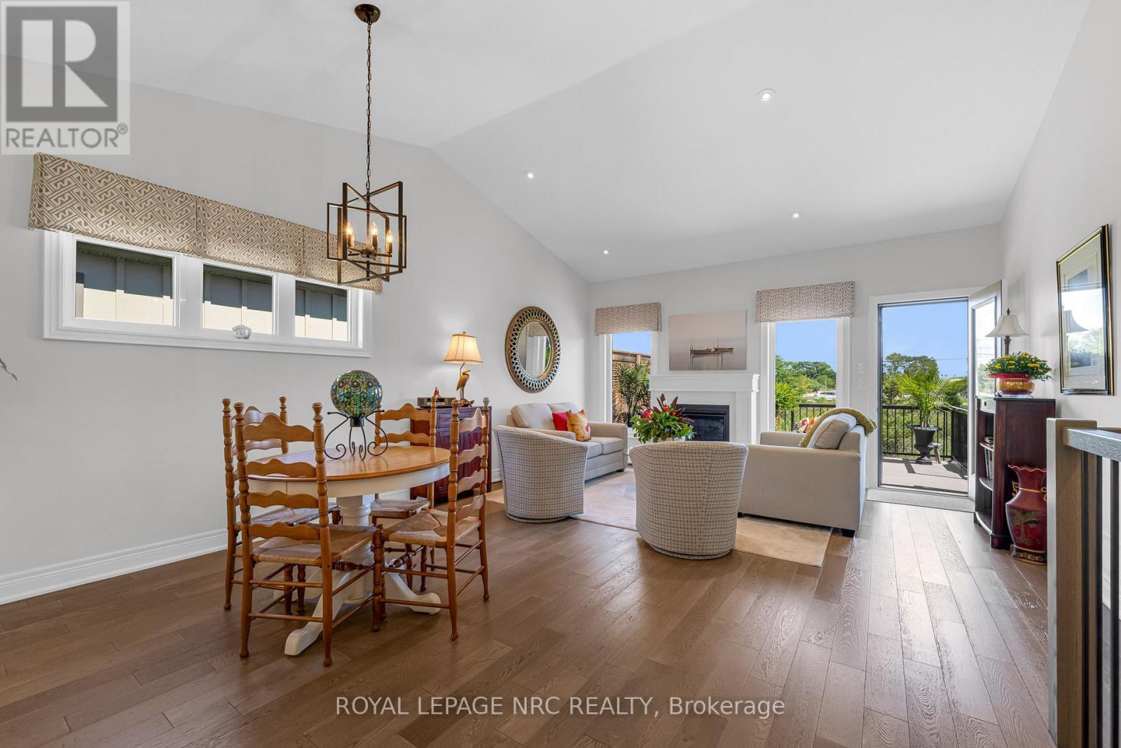 












48 - 180 PORT ROBINSON ROAD

,
Pelham (Fonthill),




Ontario
L0S1E6

