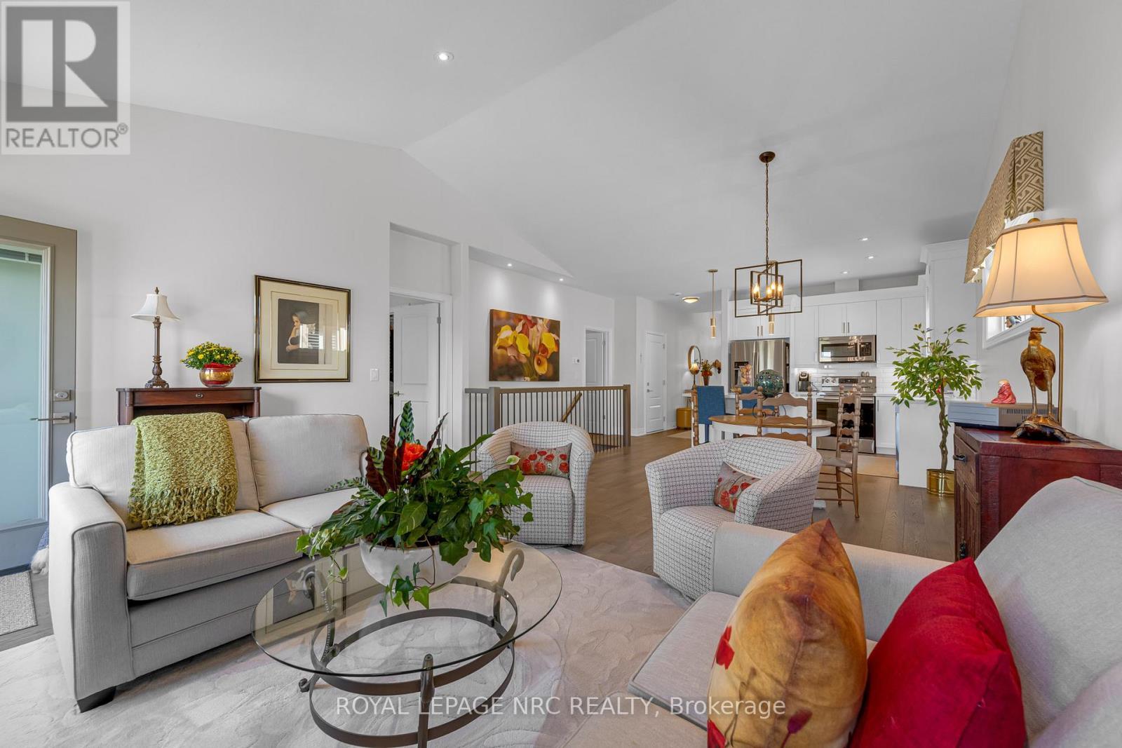 












48 - 180 PORT ROBINSON ROAD

,
Pelham (Fonthill),




Ontario
L0S1E6

