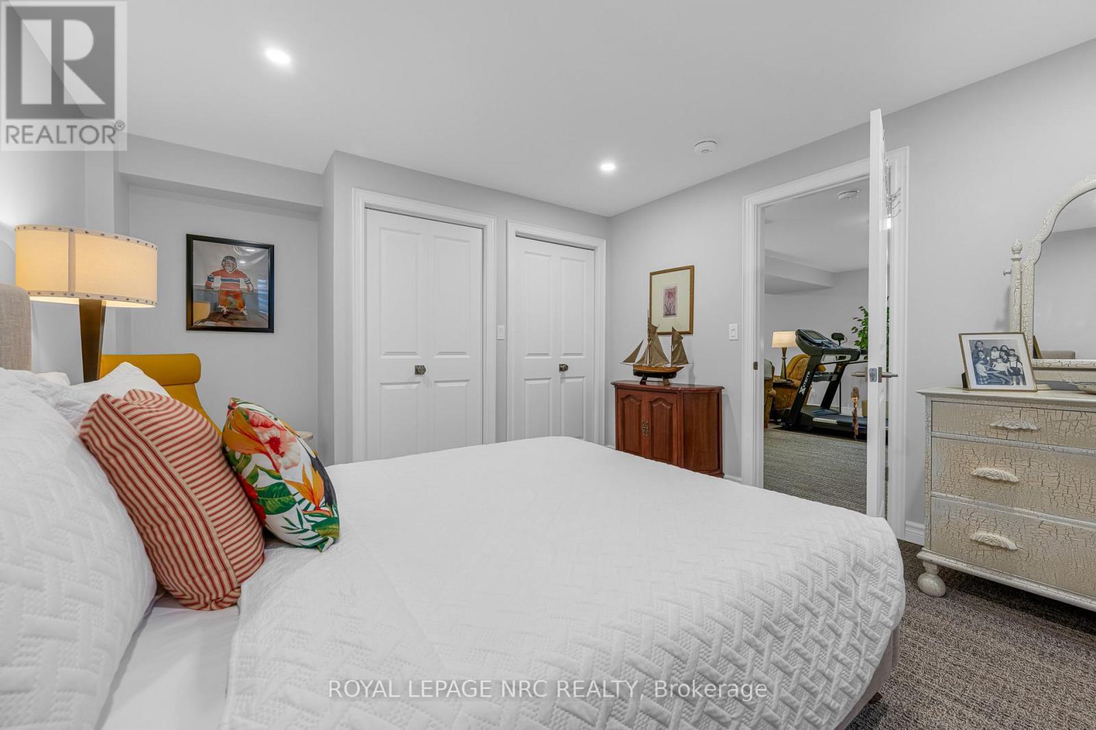 












48 - 180 PORT ROBINSON ROAD

,
Pelham (Fonthill),




Ontario
L0S1E6

