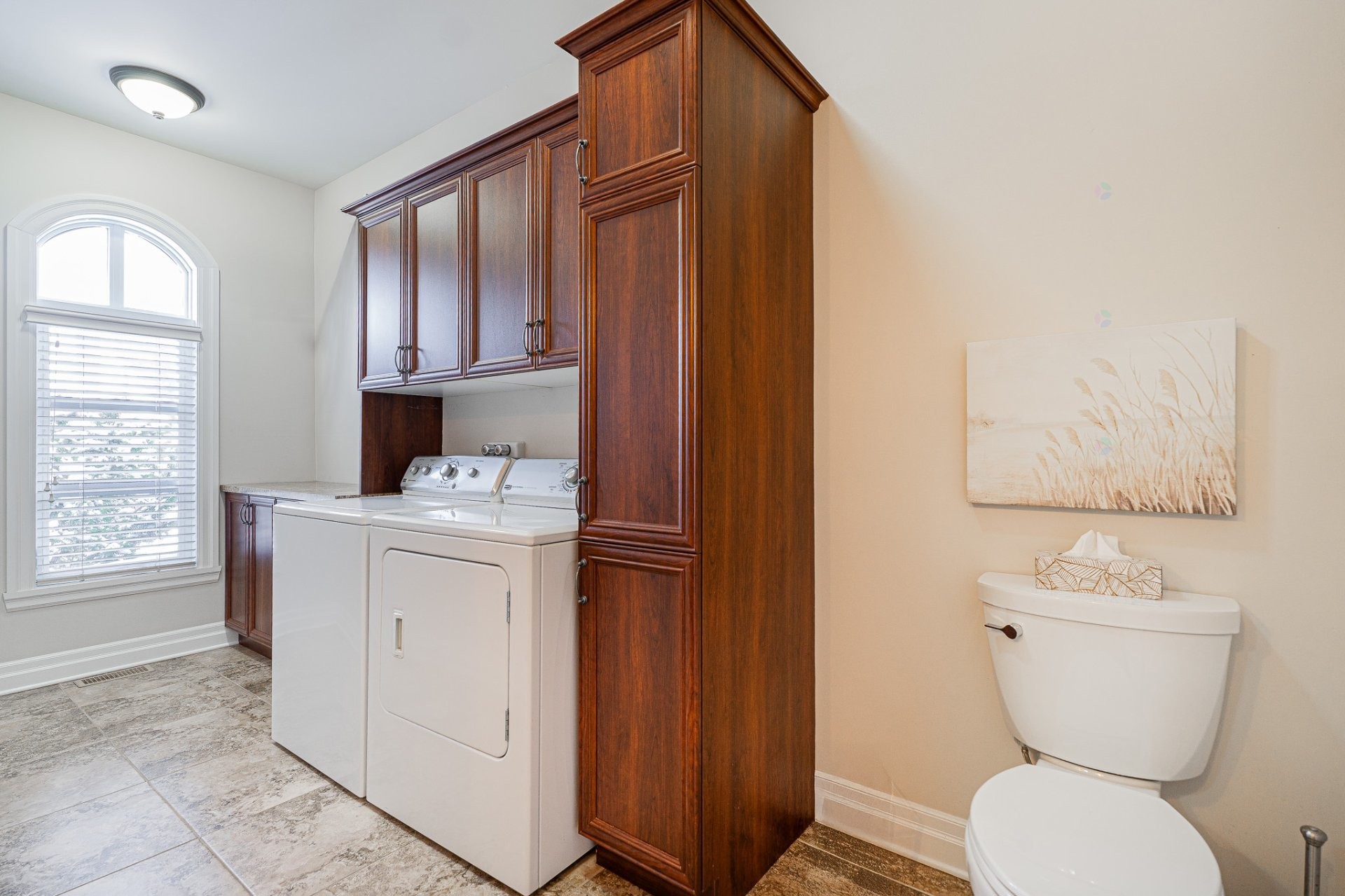 









9180


Crois. Roussel

,
Brossard,




QC
J4X2R2

