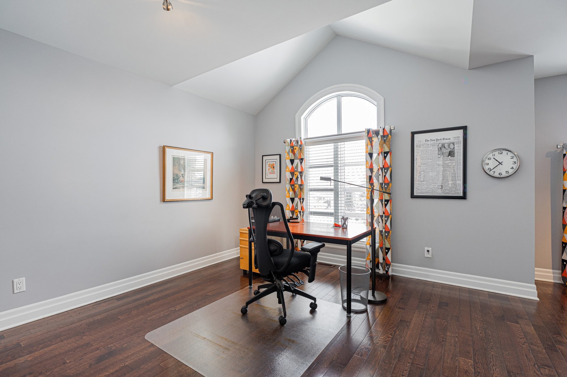 









9180


Crois. Roussel

,
Brossard,




QC
J4X2R2

