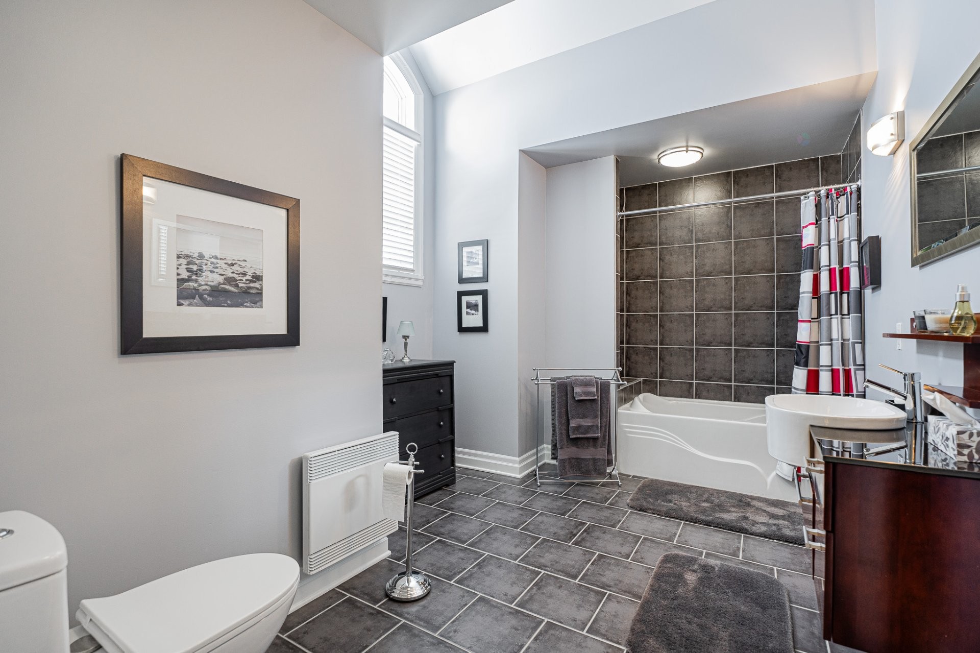 









9180


Crois. Roussel

,
Brossard,




QC
J4X2R2

