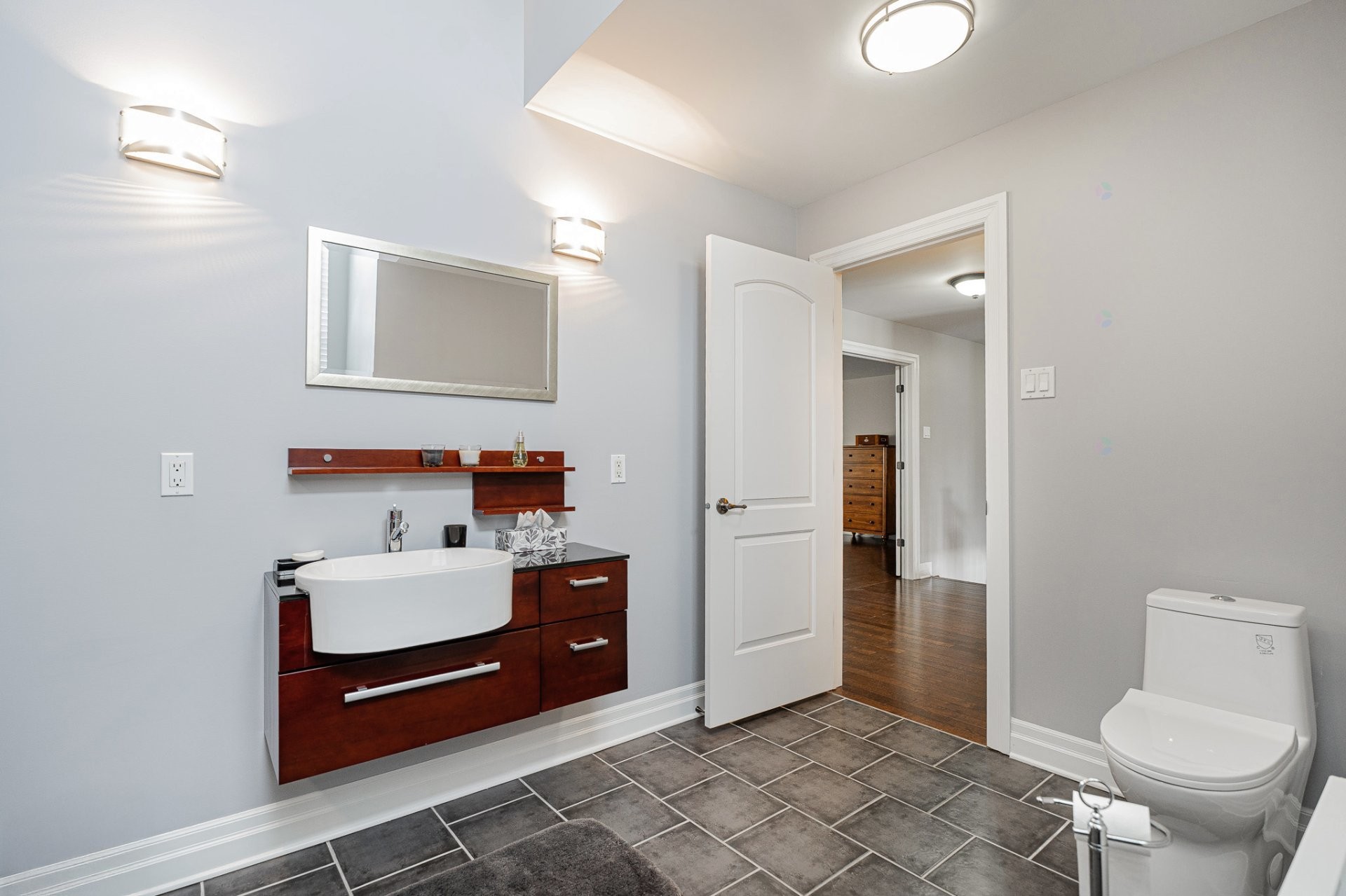 









9180


Crois. Roussel

,
Brossard,




QC
J4X2R2

