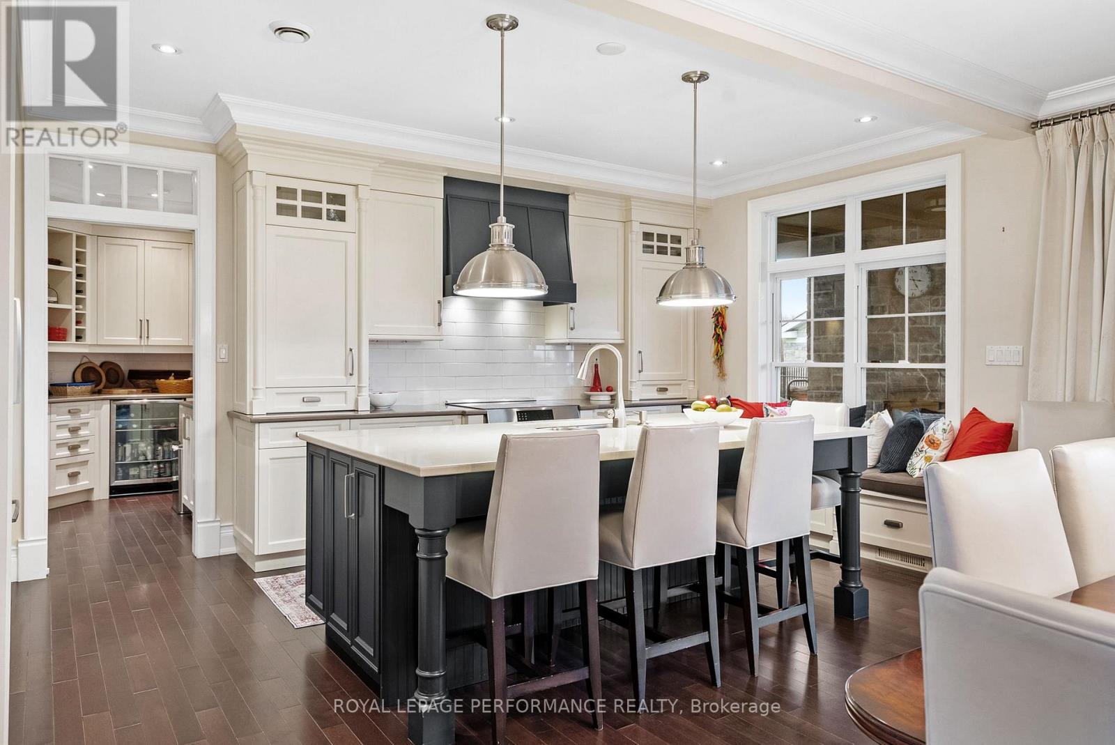 












6721 YACHT BOULEVARD

,
South Glengarry,




Ontario
K6H7N6

