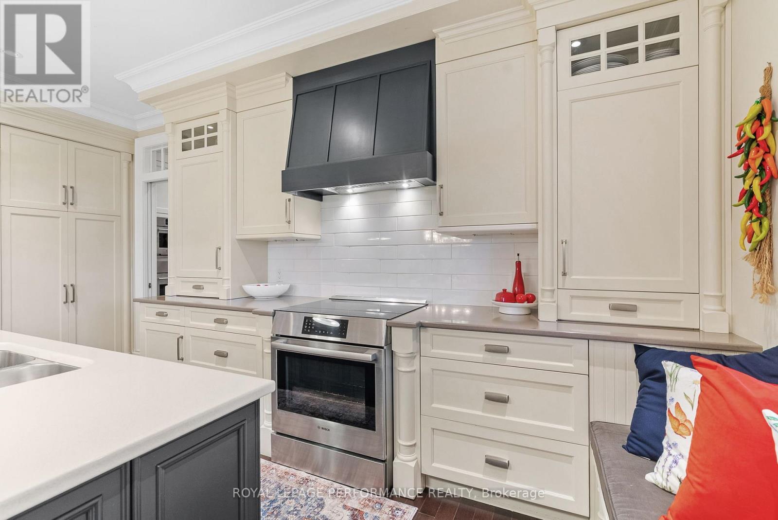 












6721 YACHT BOULEVARD

,
South Glengarry,




Ontario
K6H7N6

