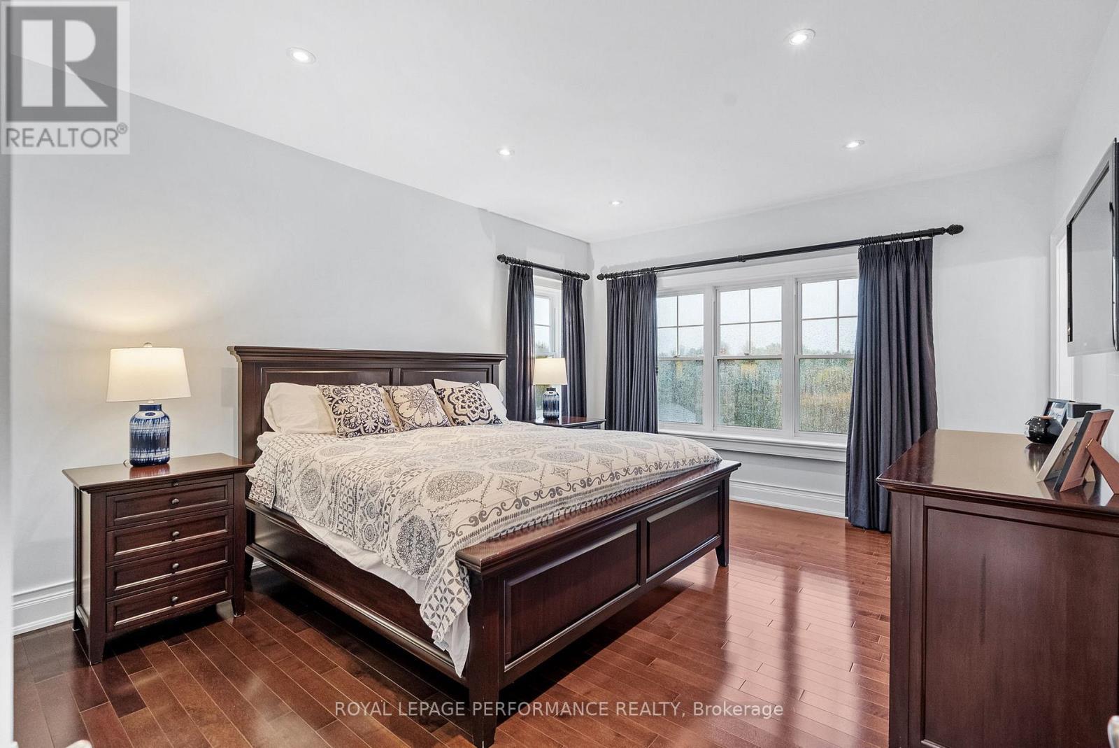 












6721 YACHT BOULEVARD

,
South Glengarry,




Ontario
K6H7N6

