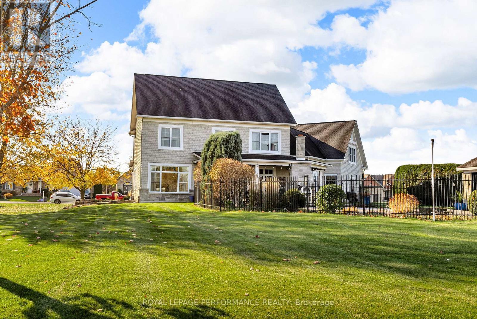 












6721 YACHT BOULEVARD

,
South Glengarry,




Ontario
K6H7N6

