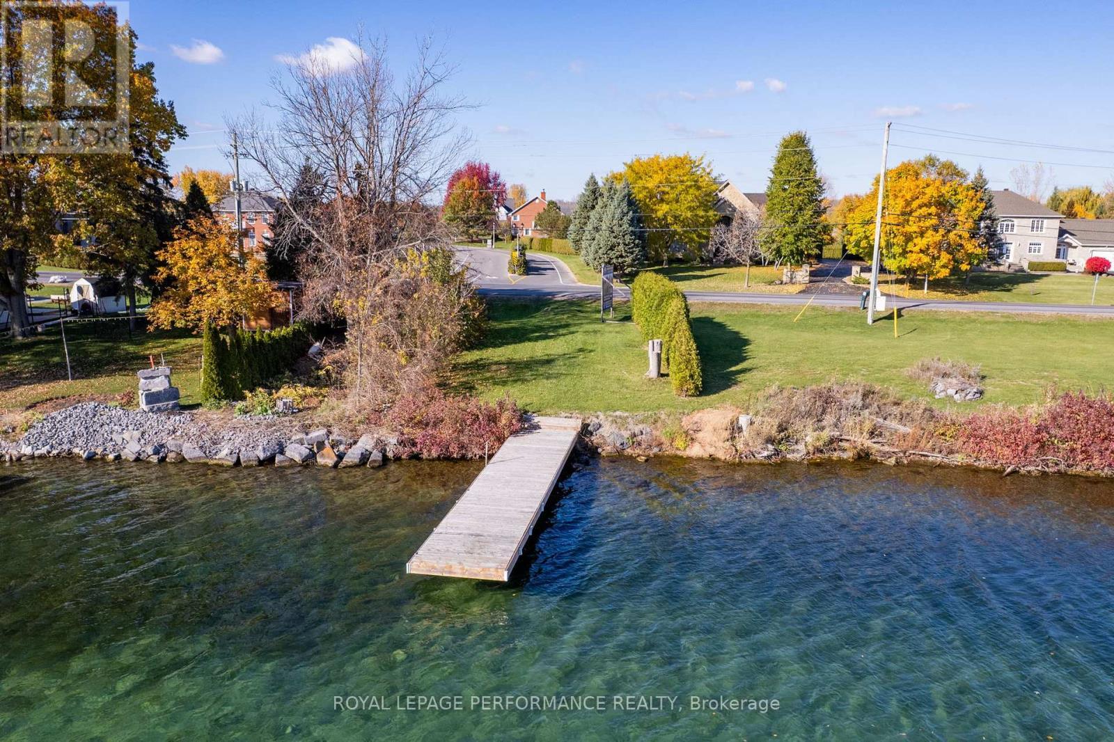 












6721 YACHT BOULEVARD

,
South Glengarry,




Ontario
K6H7N6

