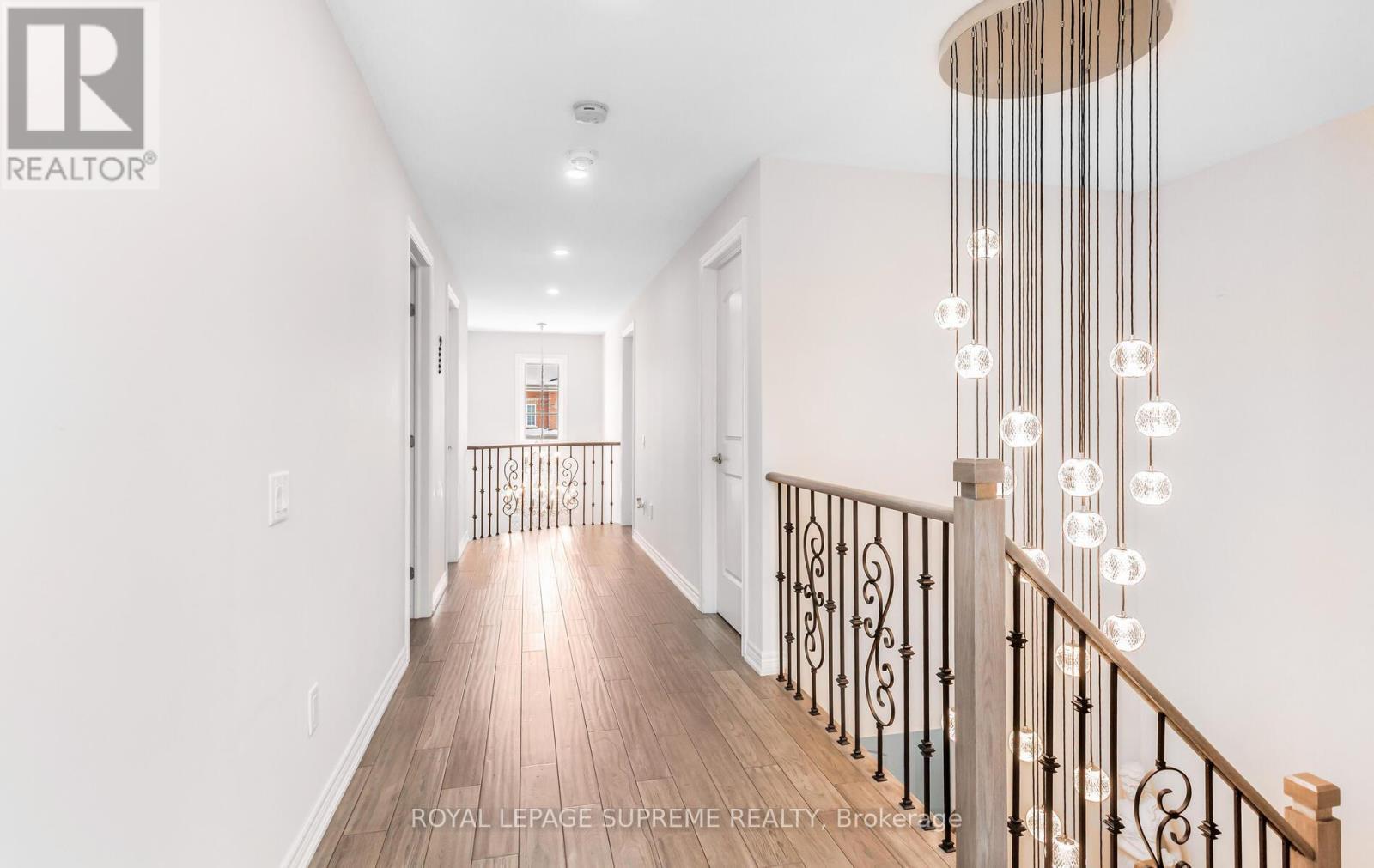 












95 SELBY CRESCENT

,
Bradford West Gwillimbury,




Ontario
L3Z0V3

