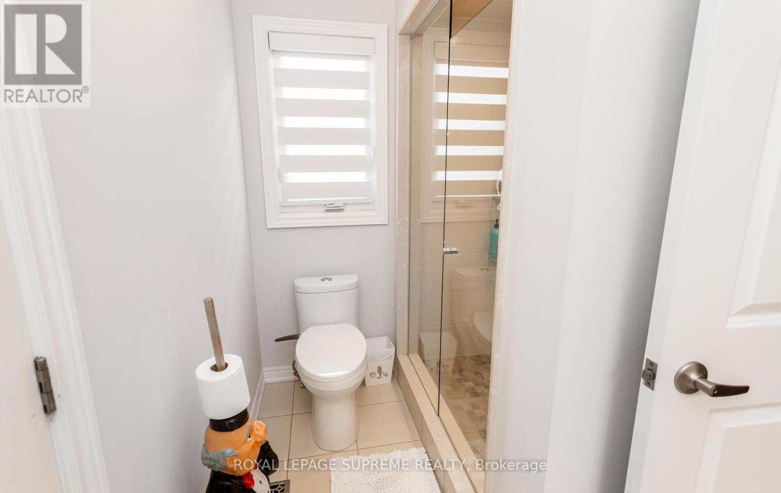 












95 SELBY CRESCENT

,
Bradford West Gwillimbury,




Ontario
L3Z0V3

