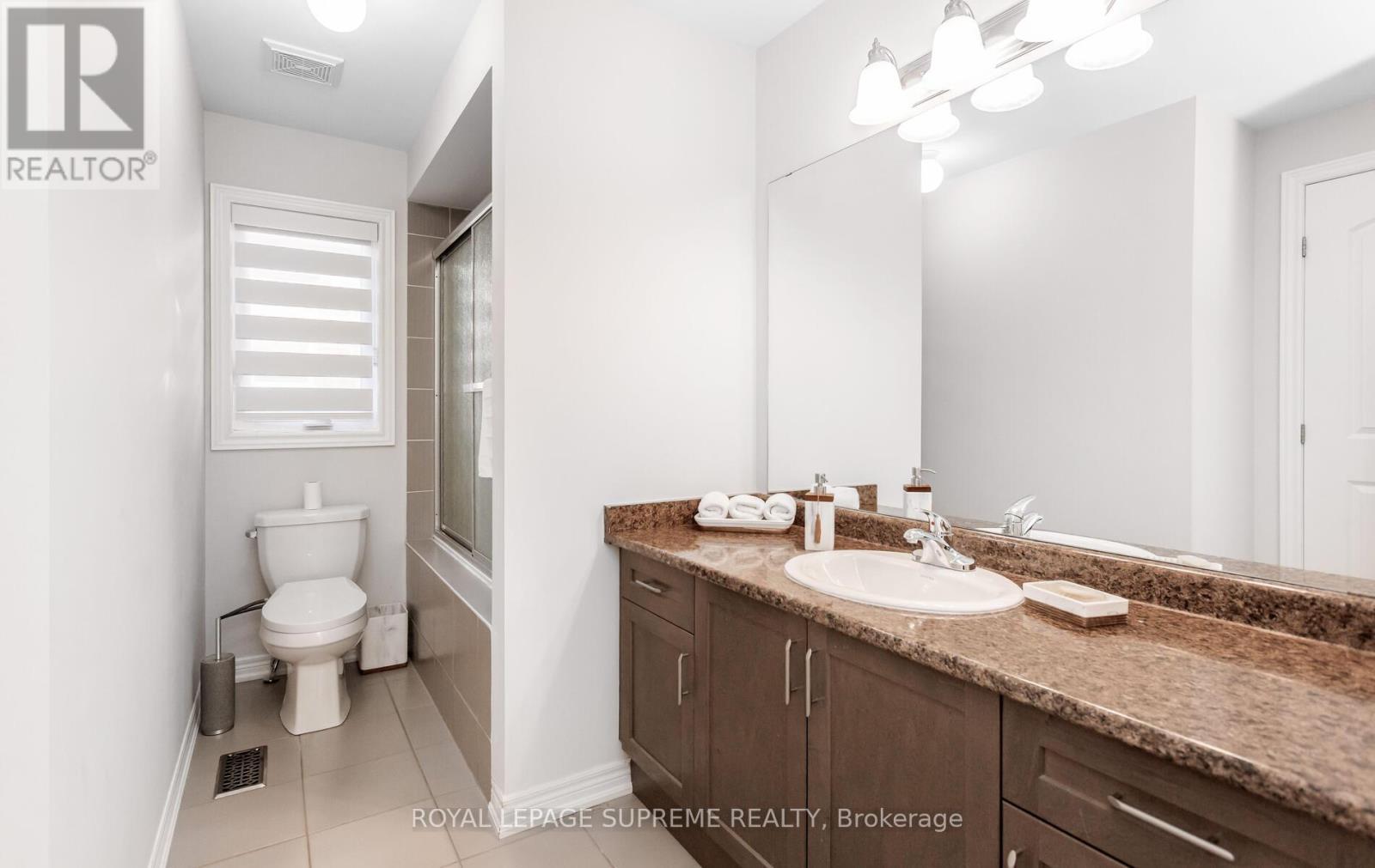 












95 SELBY CRESCENT

,
Bradford West Gwillimbury,




Ontario
L3Z0V3

