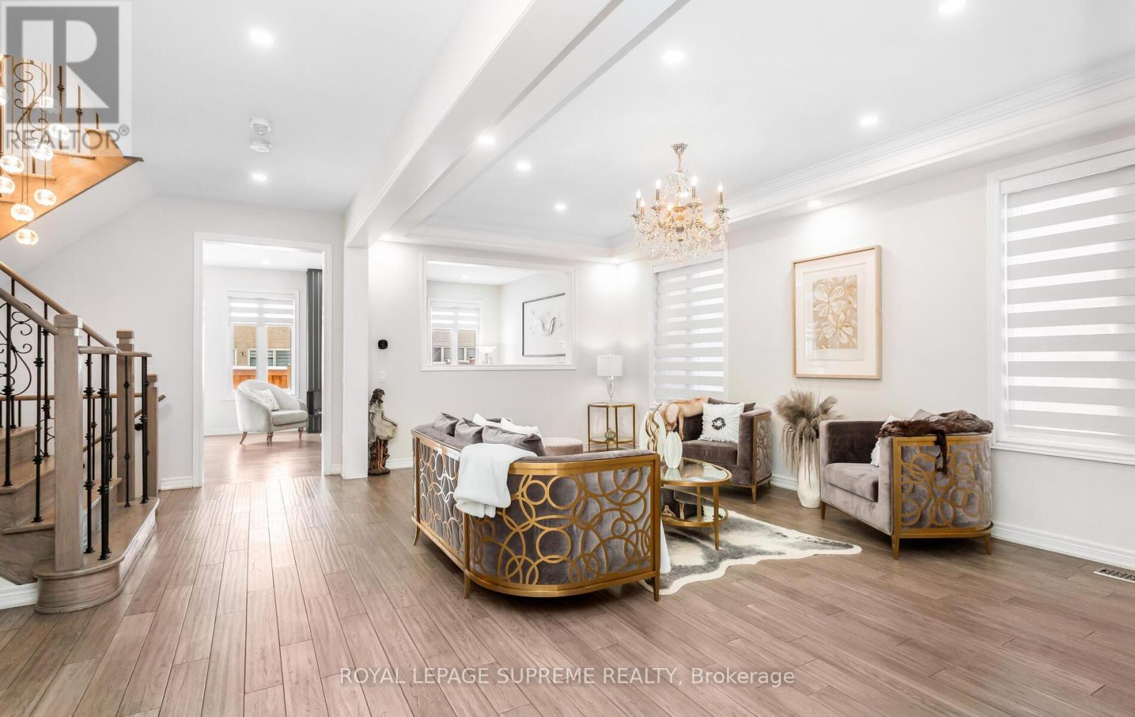 












95 SELBY CRESCENT

,
Bradford West Gwillimbury,




Ontario
L3Z0V3

