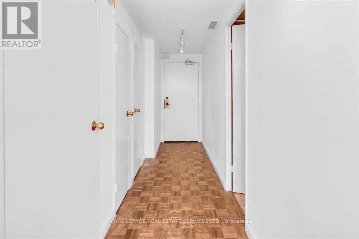 












1005 - 190 ST GEORGE STREET

,
Toronto,




Ontario
M5R2N4

