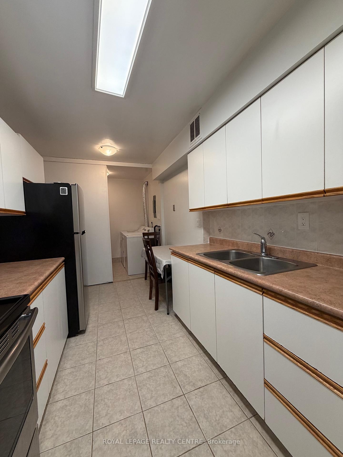 









340


Dixon

Road, 209,
Toronto,




ON
M9R 1T1

