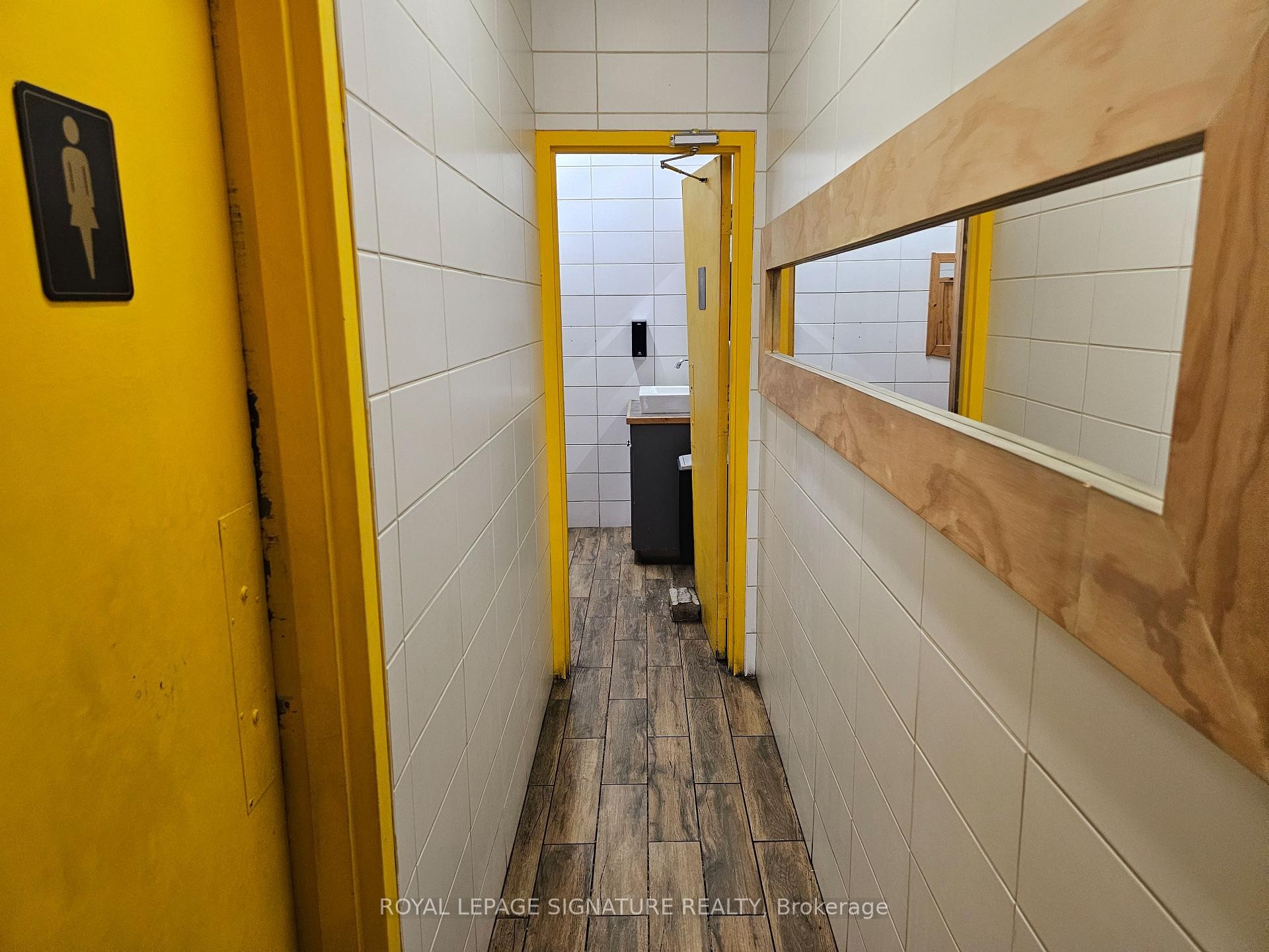 









1021


Wilson

Avenue,
Toronto,




ON
M3K 1G6

