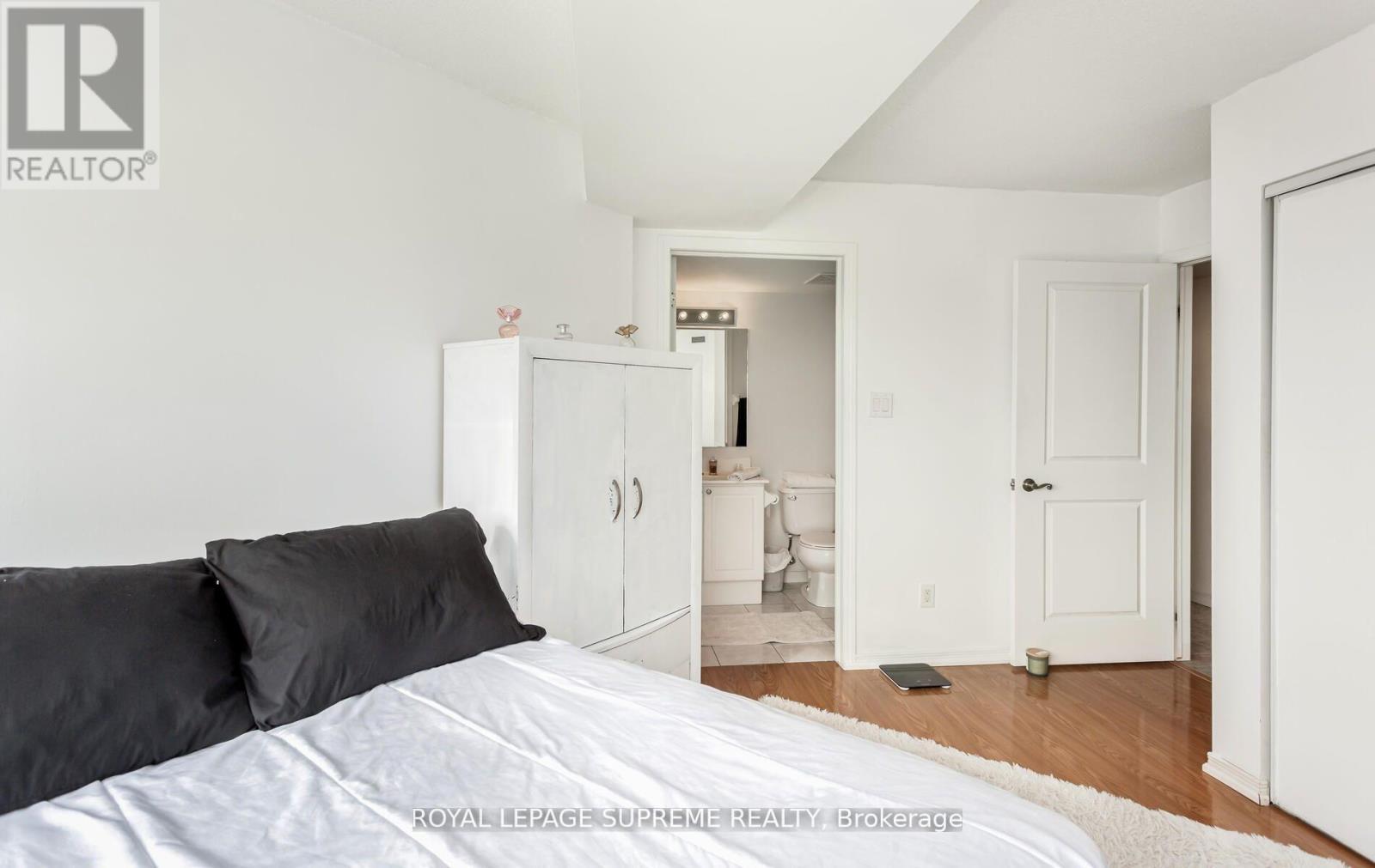 












1606 - 9 GEORGE STREET

,
Brampton,




Ontario
L6X0T6

