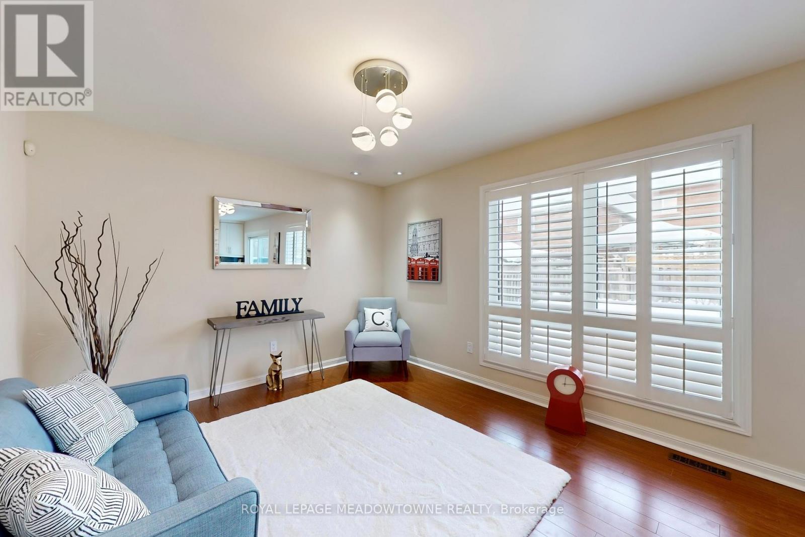 












7293 ROSEHURST DRIVE

,
Mississauga,




Ontario
L5N8H1

