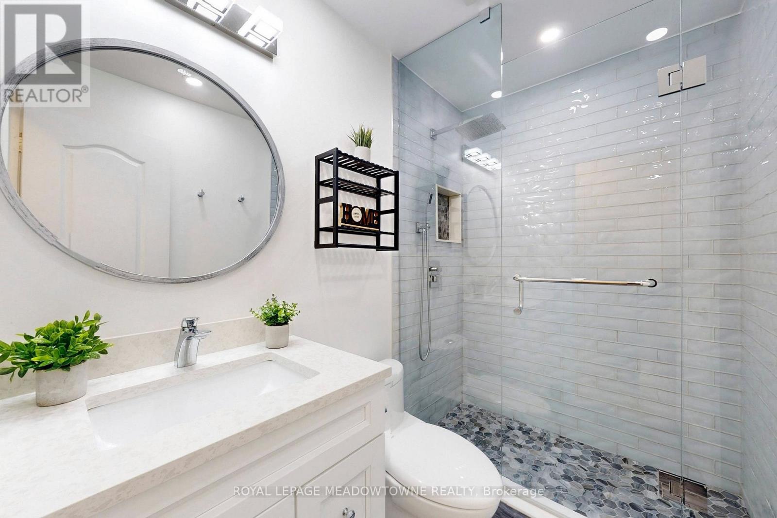 












7293 ROSEHURST DRIVE

,
Mississauga,




Ontario
L5N8H1

