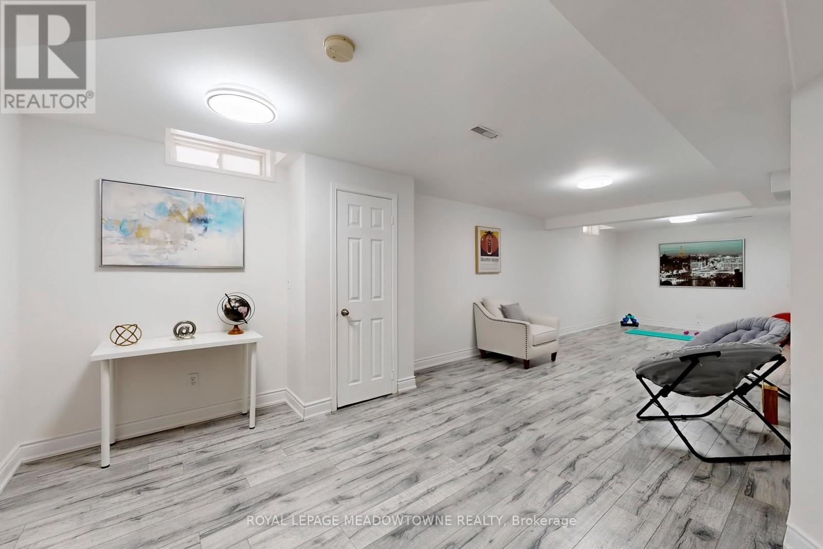 












7293 ROSEHURST DRIVE

,
Mississauga,




Ontario
L5N8H1

