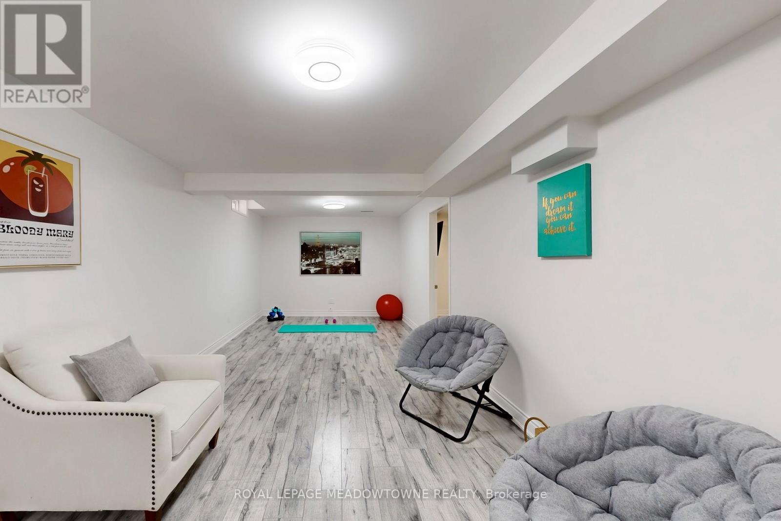 












7293 ROSEHURST DRIVE

,
Mississauga,




Ontario
L5N8H1

