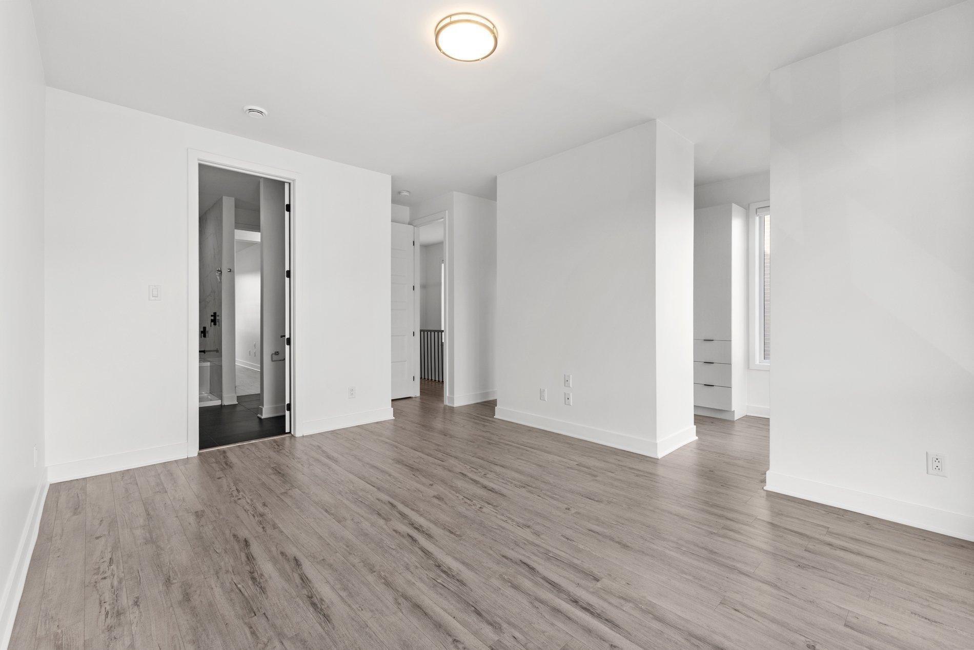 









13750


Rue du Merlot

,
Mirabel,




QC
J7N3P1

