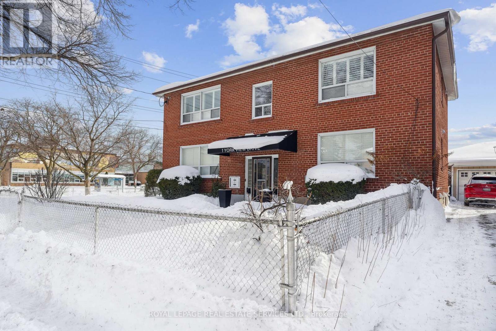 












SUITE B - 1 YORKVIEW DRIVE

,
Toronto,




Ontario
M8Z2E7

