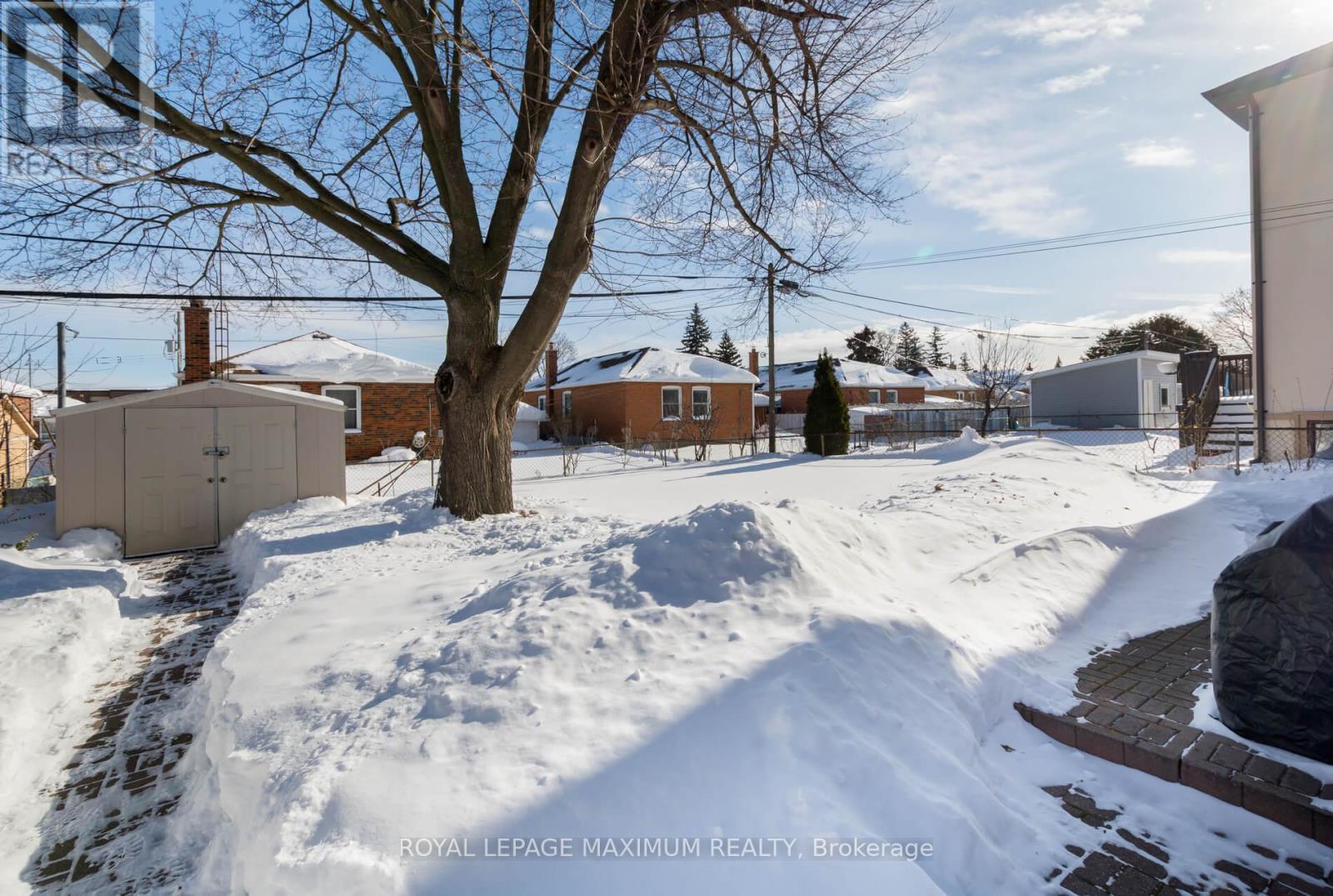 












33 ALICE CRESCENT

,
Toronto,




Ontario
M1R4N6

