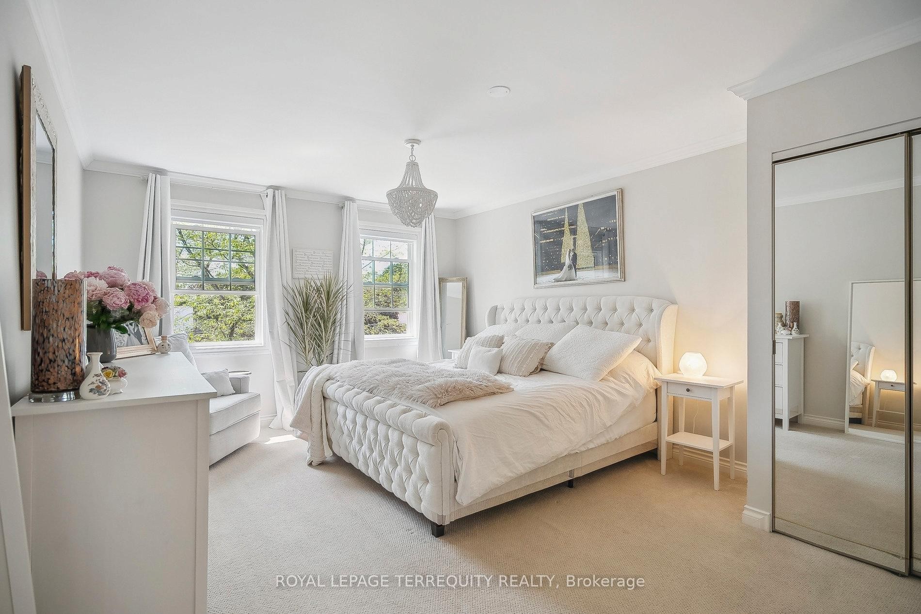 









219


Valleyview

Court,
Oakville,




ON
L6L 5H9

