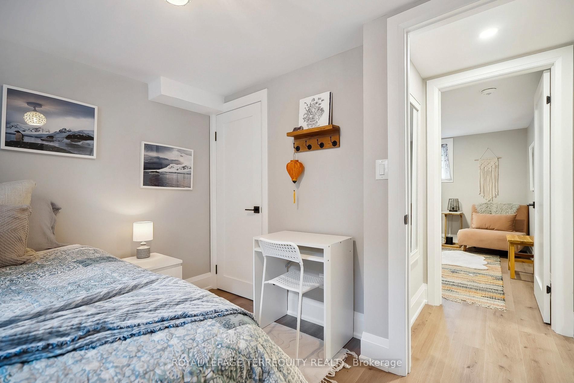 









219


Valleyview

Court,
Oakville,




ON
L6L 5H9

