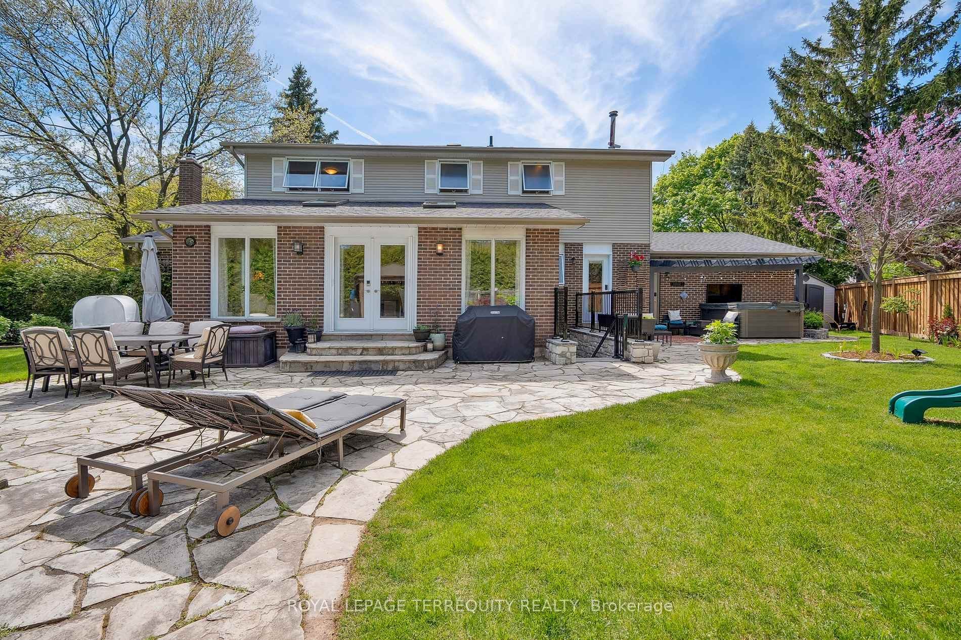 









219


Valleyview

Court,
Oakville,




ON
L6L 5H9

