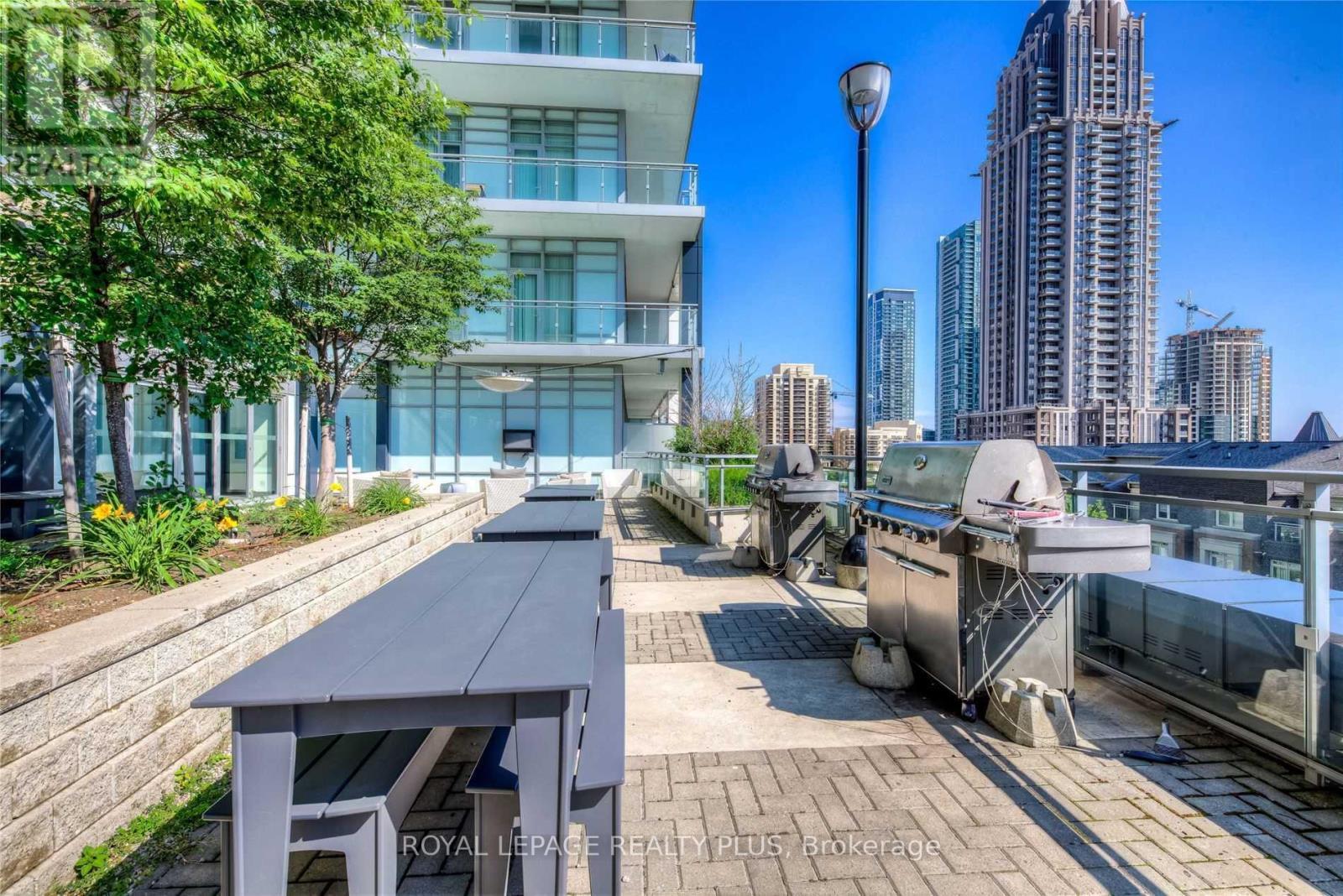 












603 - 365 PRINCE OF WALES DRIVE

,
Mississauga,




Ontario
L5B0G6

