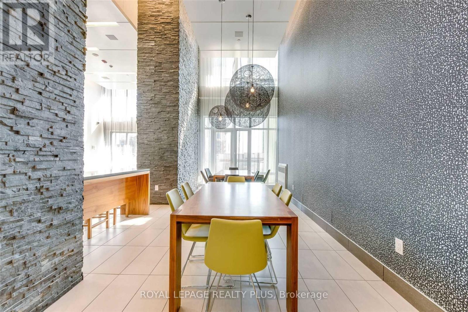 












603 - 365 PRINCE OF WALES DRIVE

,
Mississauga,




Ontario
L5B0G6

