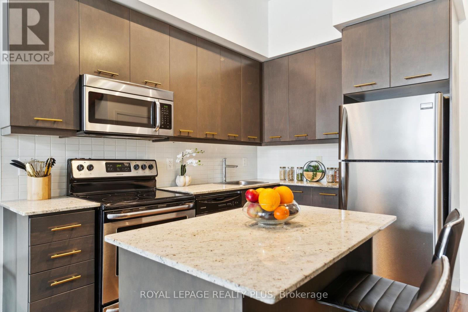 












603 - 365 PRINCE OF WALES DRIVE

,
Mississauga,




Ontario
L5B0G6

