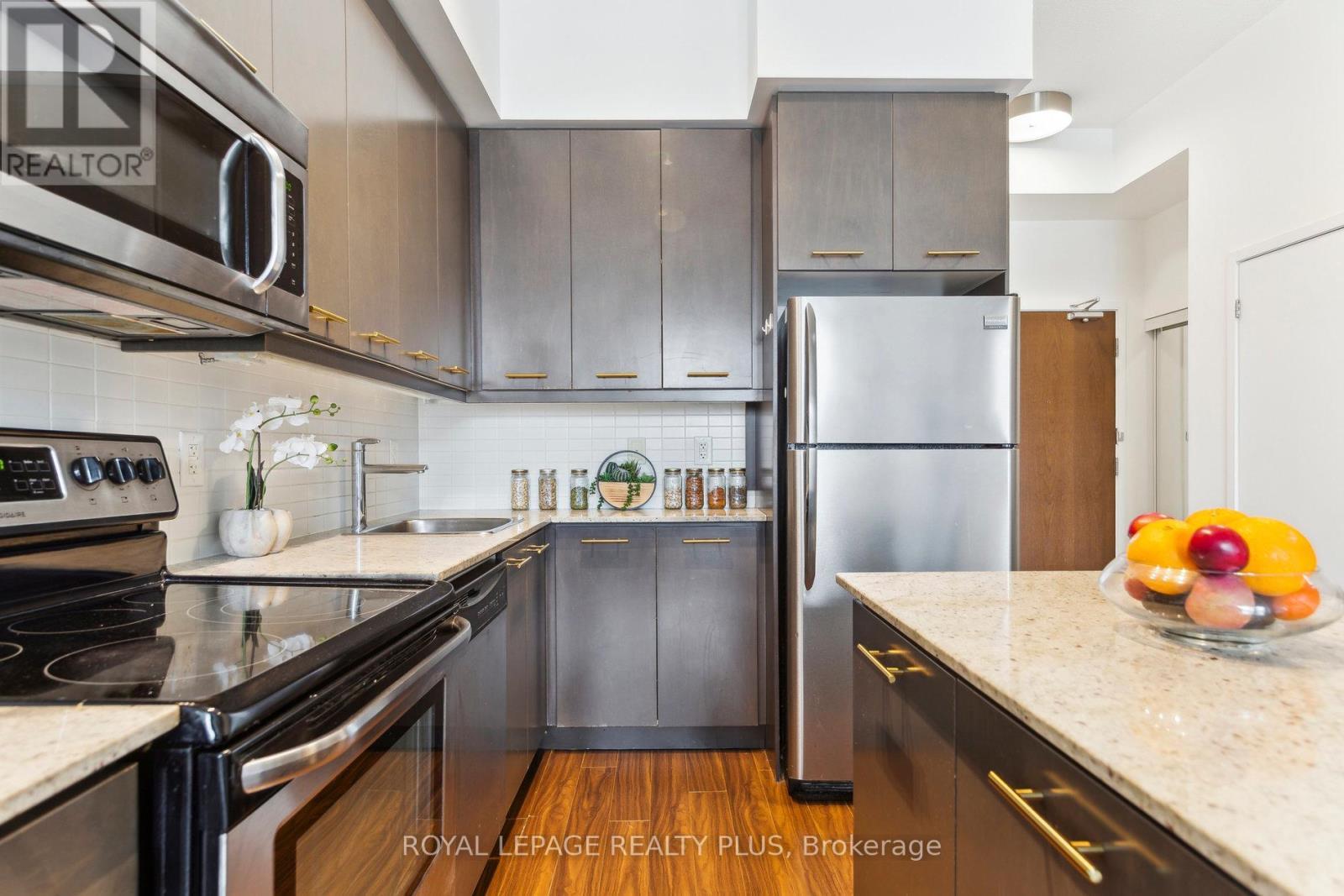 












603 - 365 PRINCE OF WALES DRIVE

,
Mississauga,




Ontario
L5B0G6

