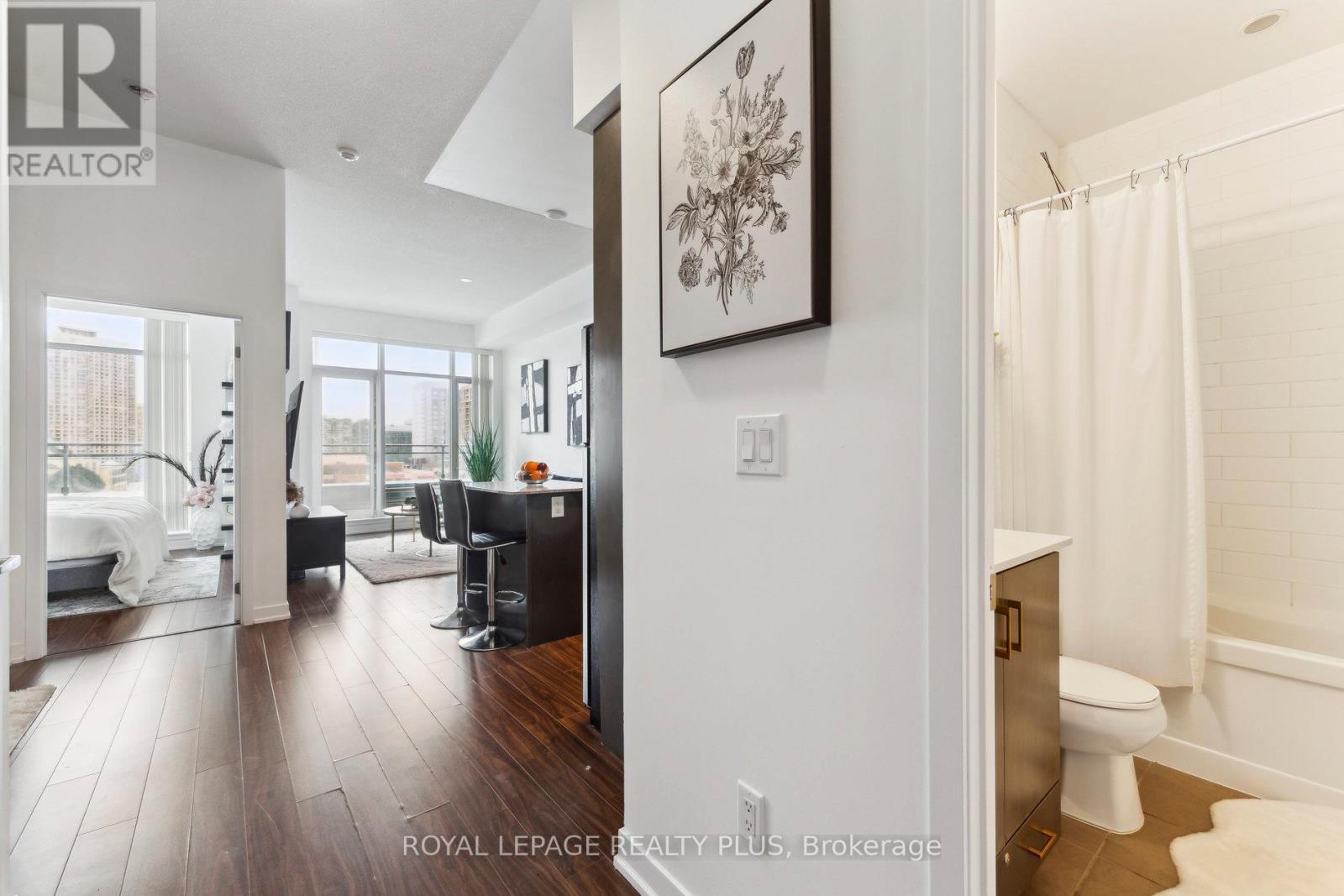 












603 - 365 PRINCE OF WALES DRIVE

,
Mississauga,




Ontario
L5B0G6

