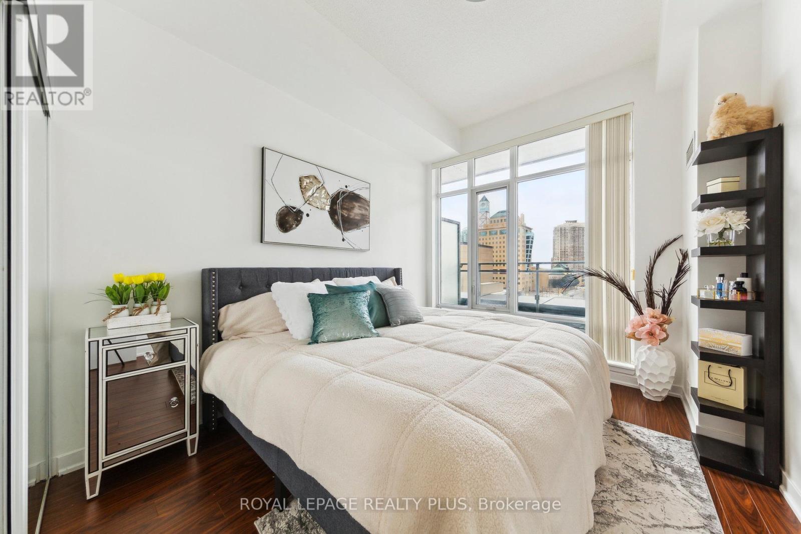 












603 - 365 PRINCE OF WALES DRIVE

,
Mississauga,




Ontario
L5B0G6

