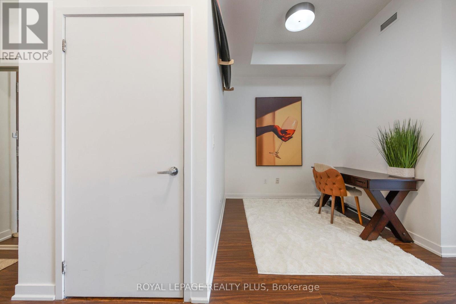 












603 - 365 PRINCE OF WALES DRIVE

,
Mississauga,




Ontario
L5B0G6

