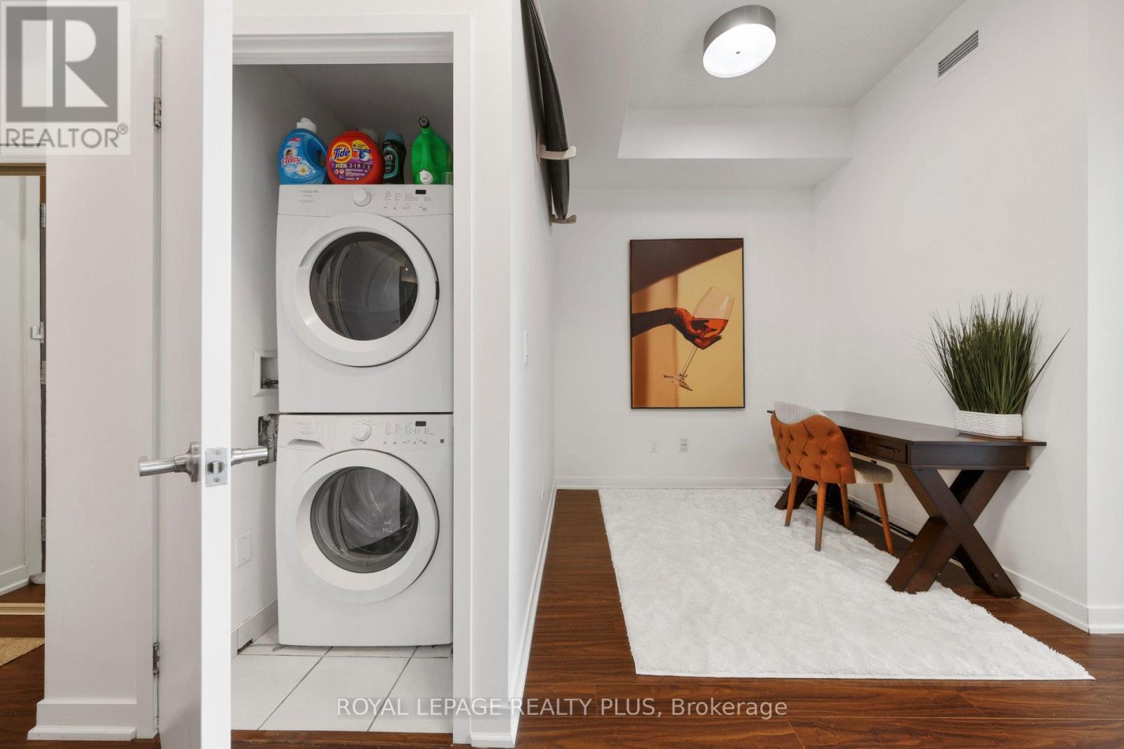 












603 - 365 PRINCE OF WALES DRIVE

,
Mississauga,




Ontario
L5B0G6

