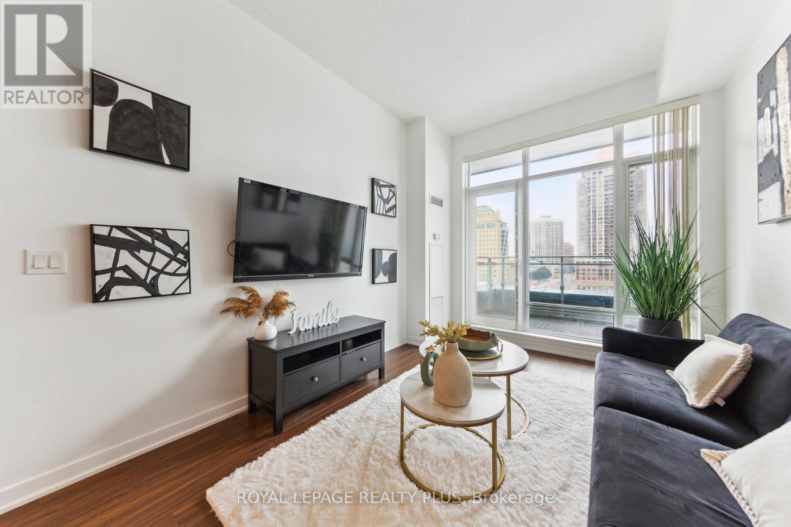 












603 - 365 PRINCE OF WALES DRIVE

,
Mississauga,




Ontario
L5B0G6

