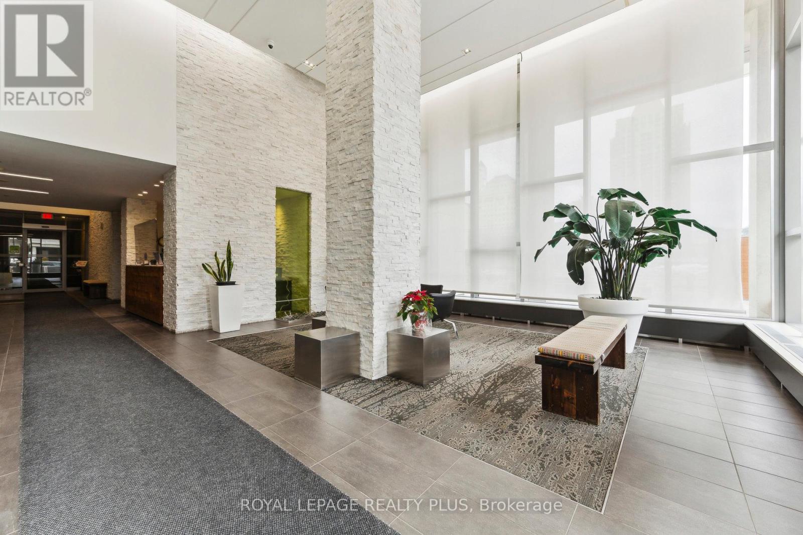 












603 - 365 PRINCE OF WALES DRIVE

,
Mississauga,




Ontario
L5B0G6

