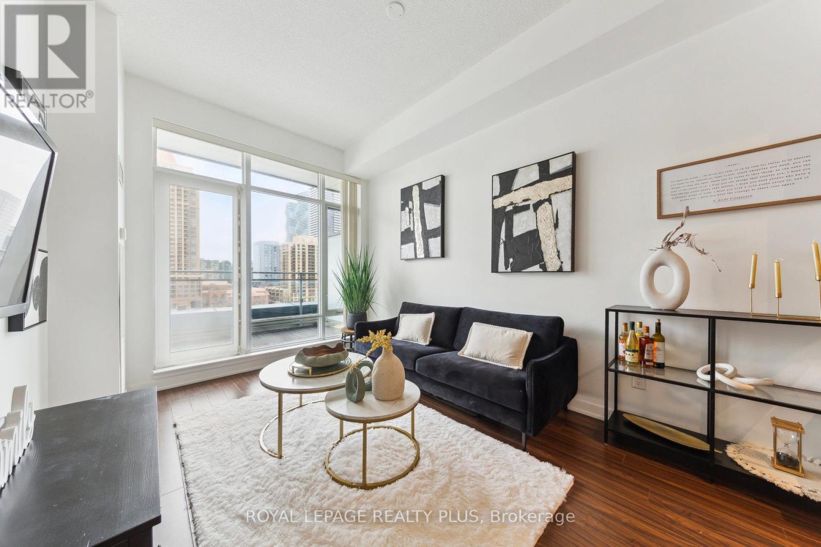 












603 - 365 PRINCE OF WALES DRIVE

,
Mississauga,




Ontario
L5B0G6

