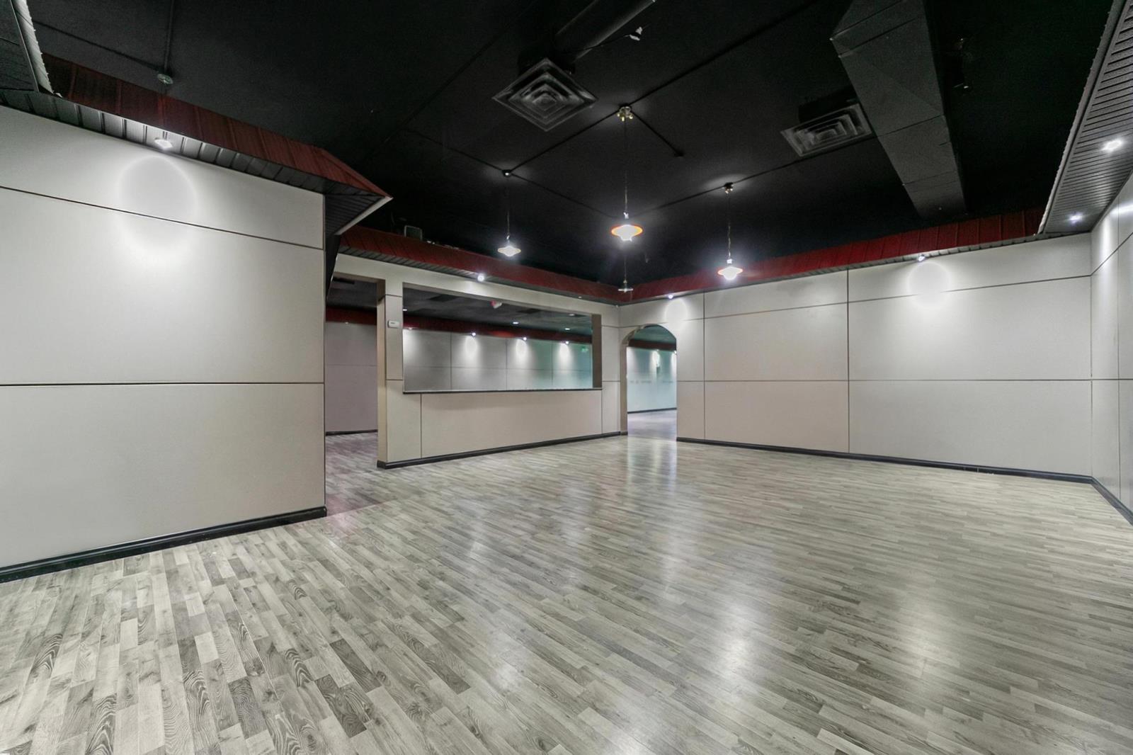 












5017  51 St

,
Camrose,




Alberta
T4V1N5

