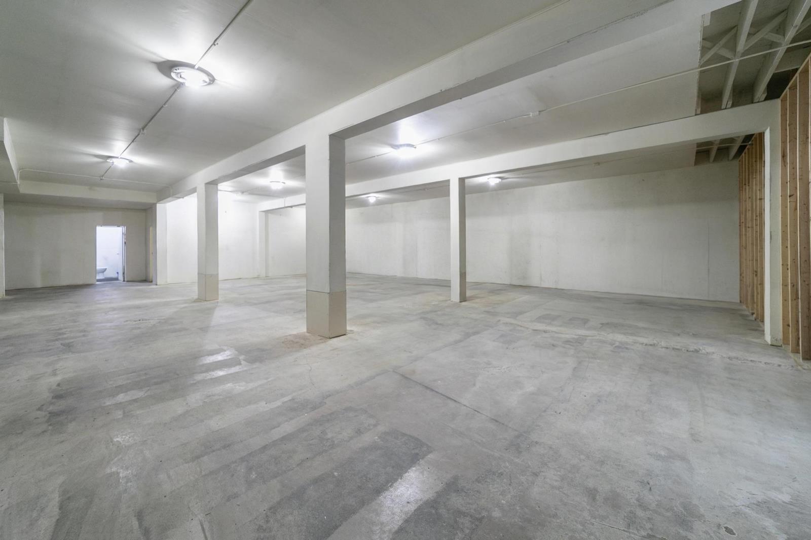 












5017  51 St

,
Camrose,




Alberta
T4V1N5

