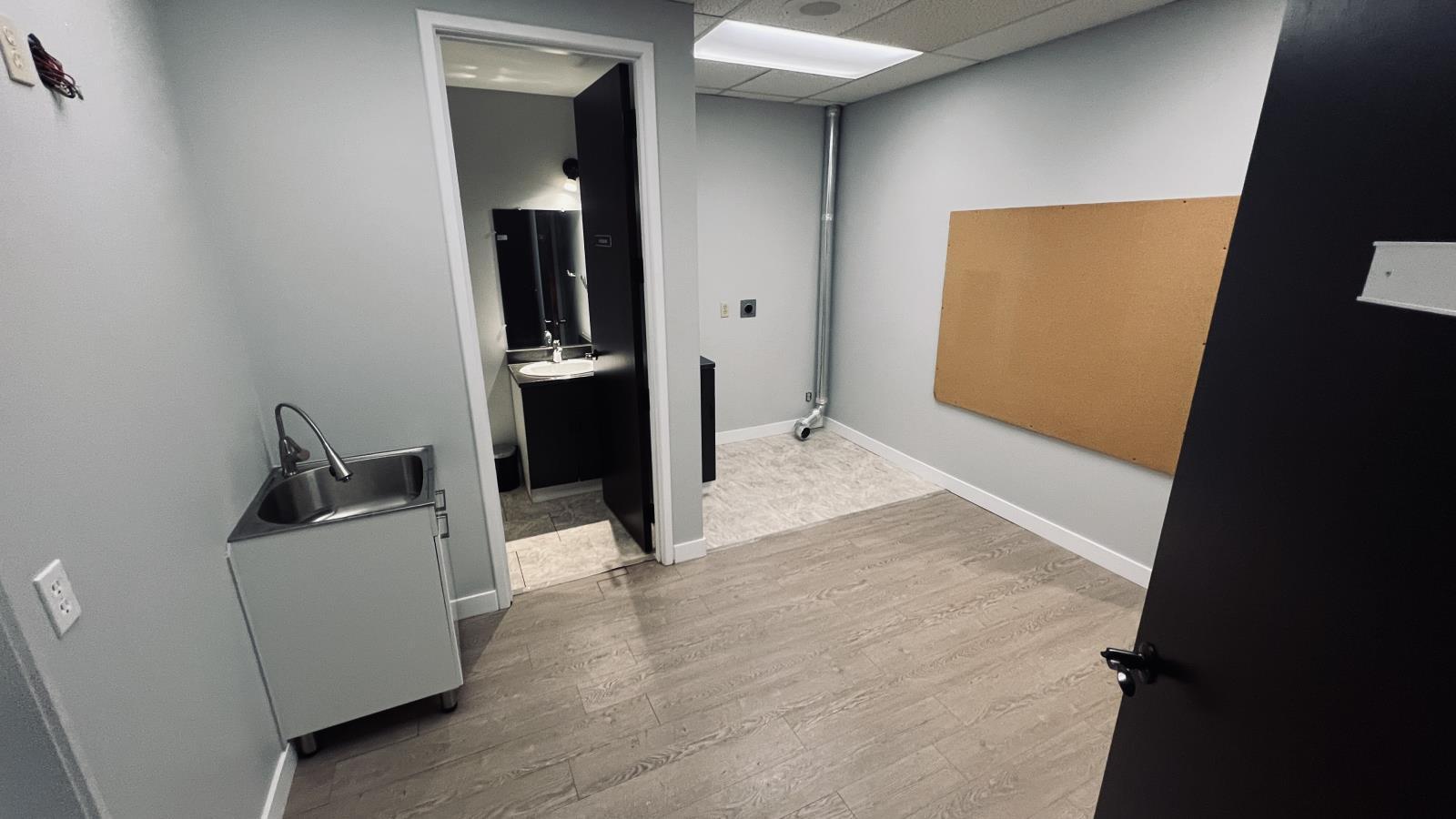 












95  McLeod Ave

,
Spruce Grove,




Alberta
T7X2Z6

