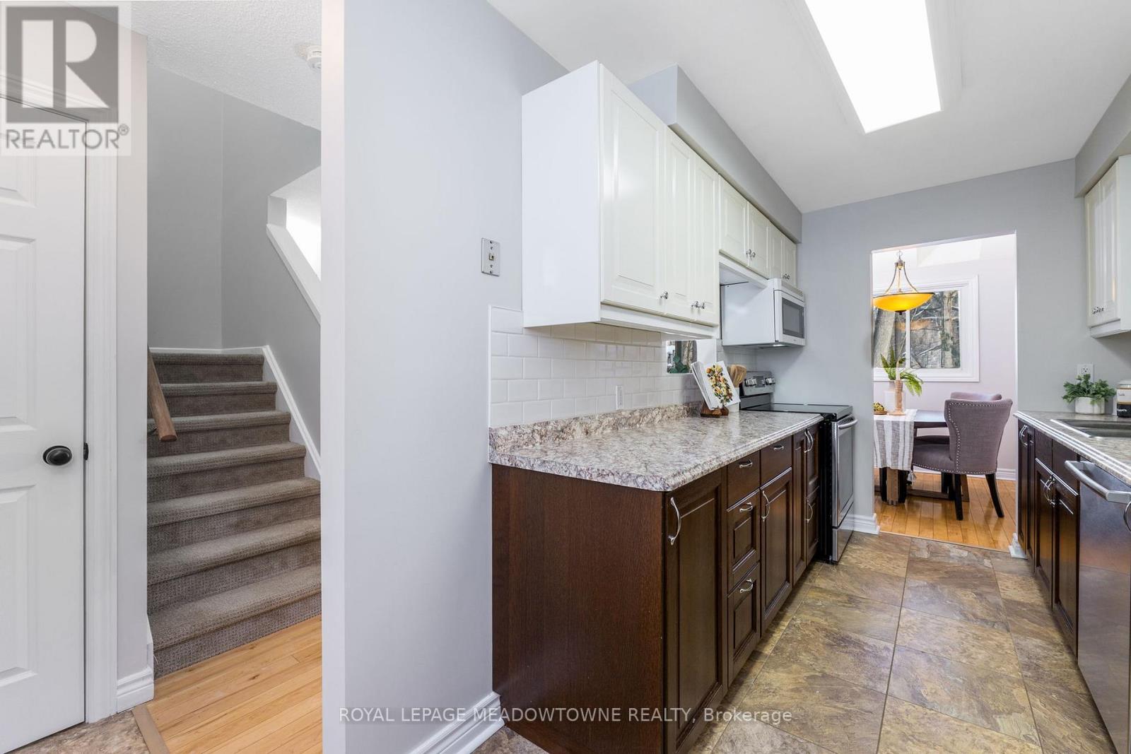 












51 LYNDEN CIRCLE

,
Halton Hills,




Ontario
L7G4Y7

