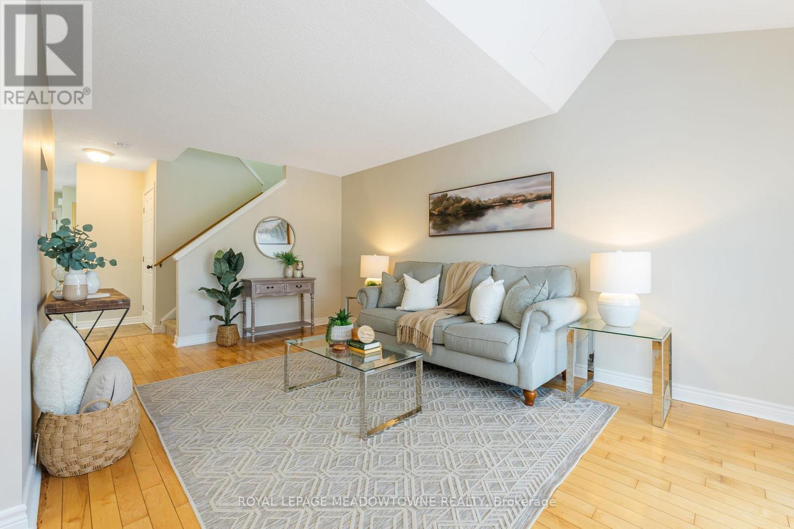 












51 LYNDEN CIRCLE

,
Halton Hills,




Ontario
L7G4Y7

