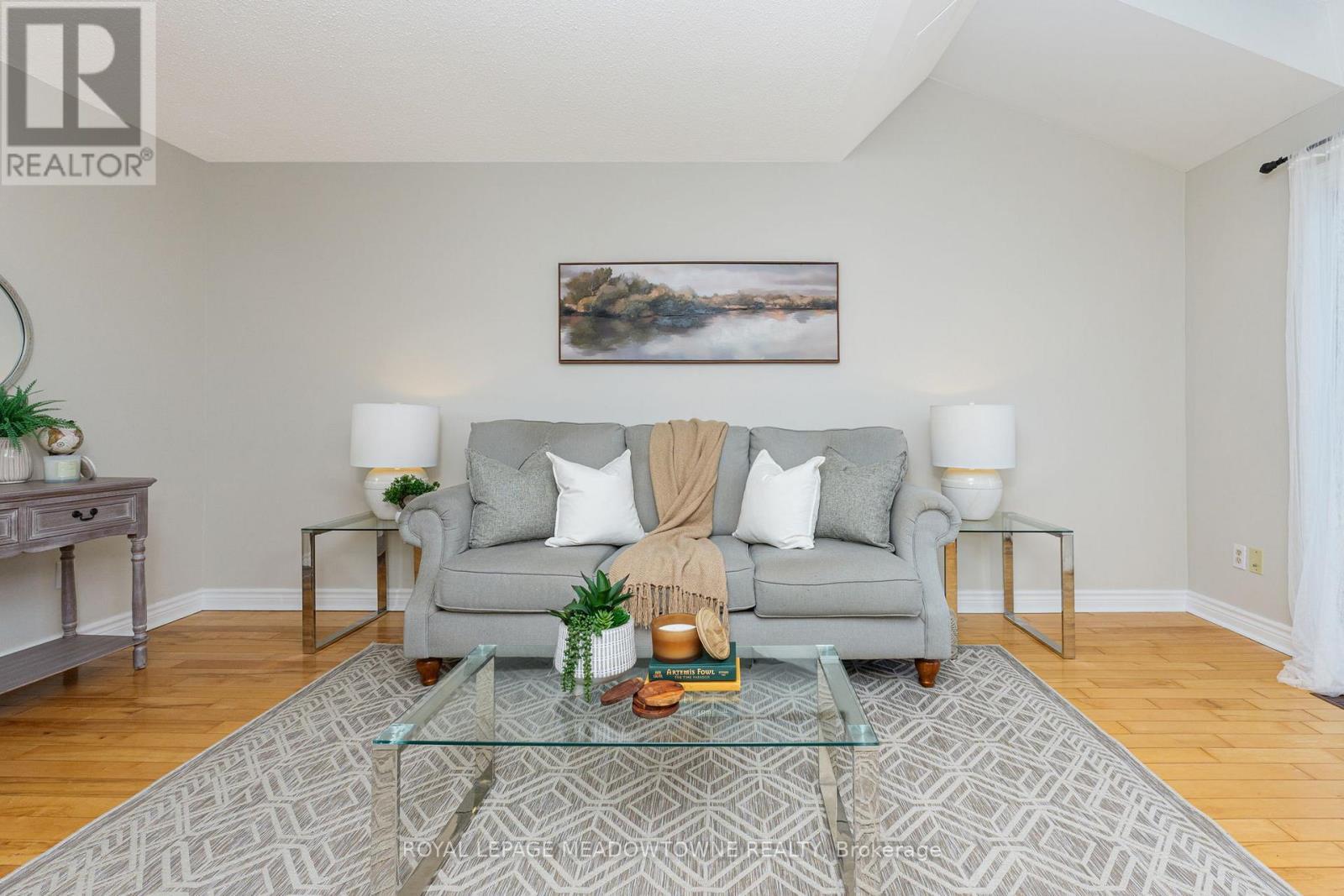 












51 LYNDEN CIRCLE

,
Halton Hills,




Ontario
L7G4Y7

