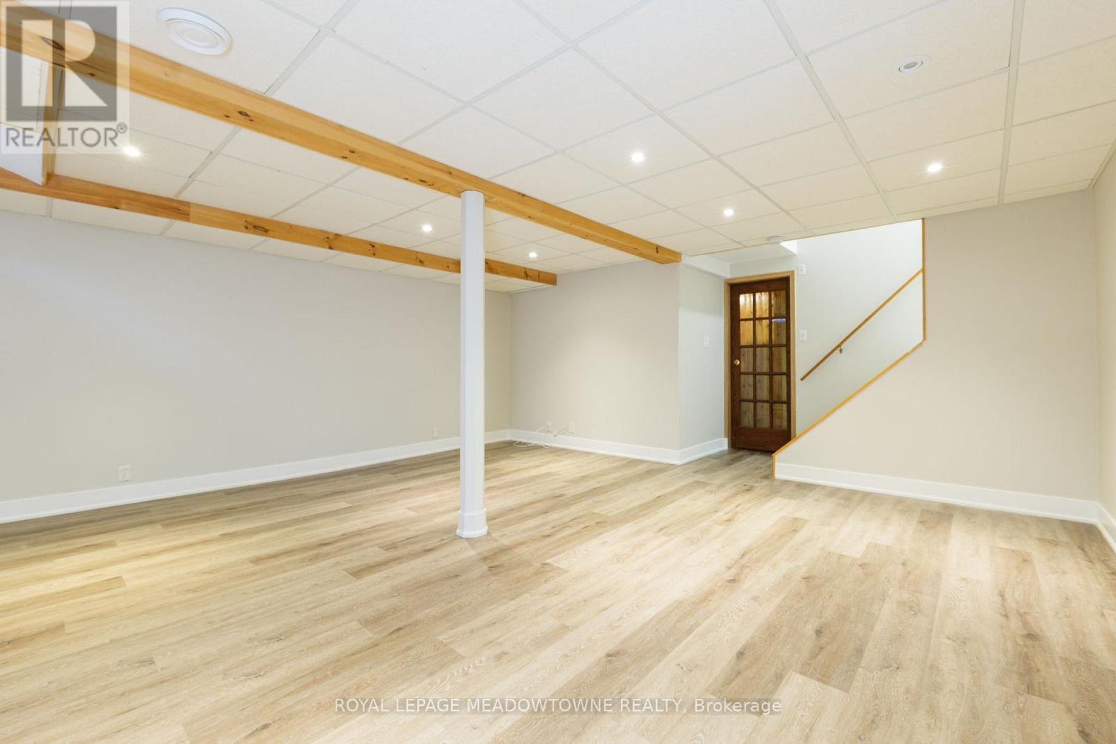 












51 LYNDEN CIRCLE

,
Halton Hills,




Ontario
L7G4Y7

