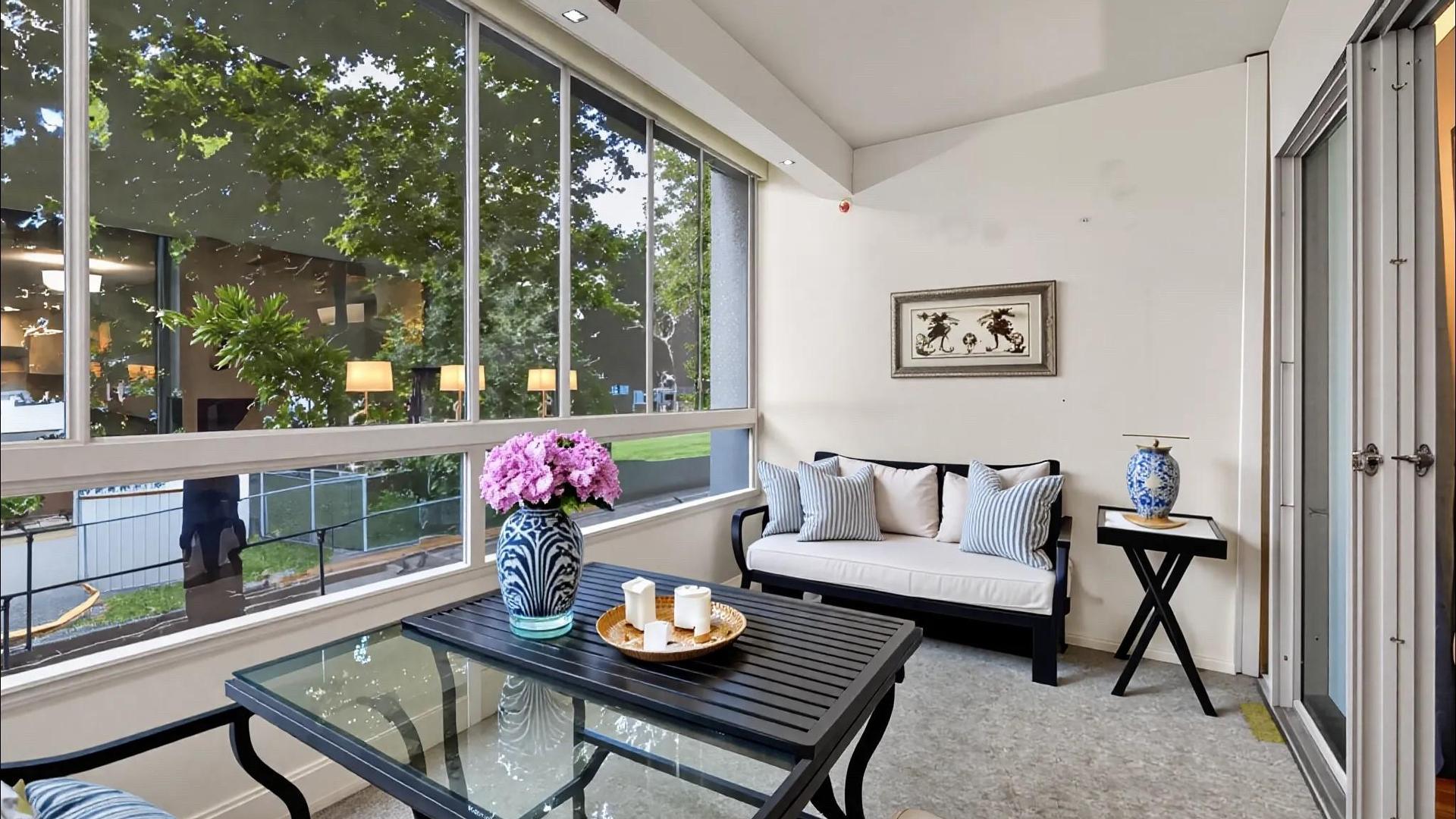 









200


Hollywood

Road, 205,
Kelowna,




BC
V1X 6Y9

