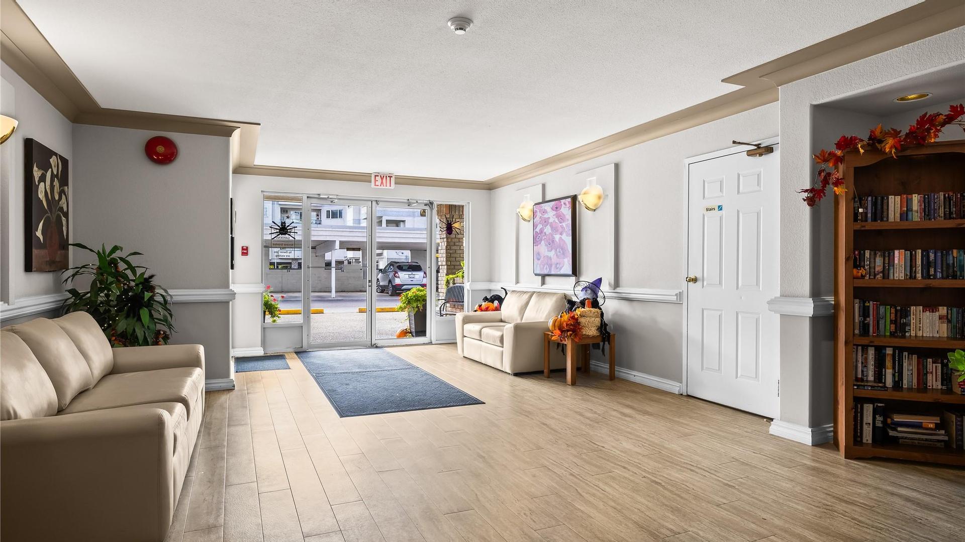 









200


Hollywood

Road, 205,
Kelowna,




BC
V1X 6Y9

